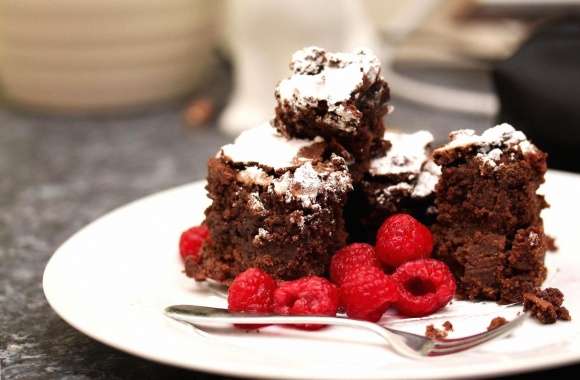 Chololate cake with raspberries