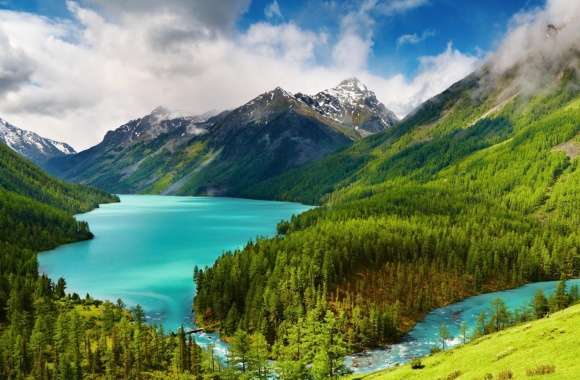 Beautiful Mountain Lakes