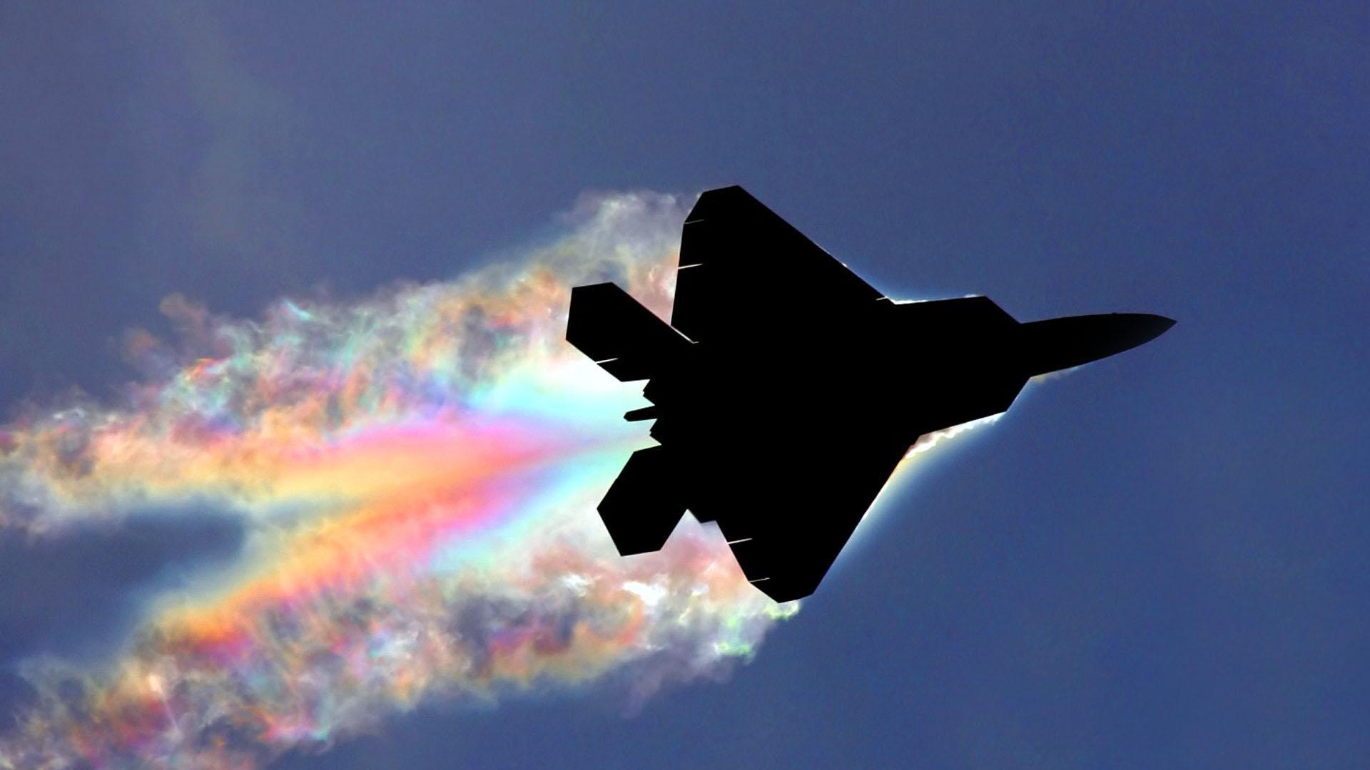 Lockheed Martin F-22 Raptor at 640 x 960 iPhone 4 size wallpapers HD quality