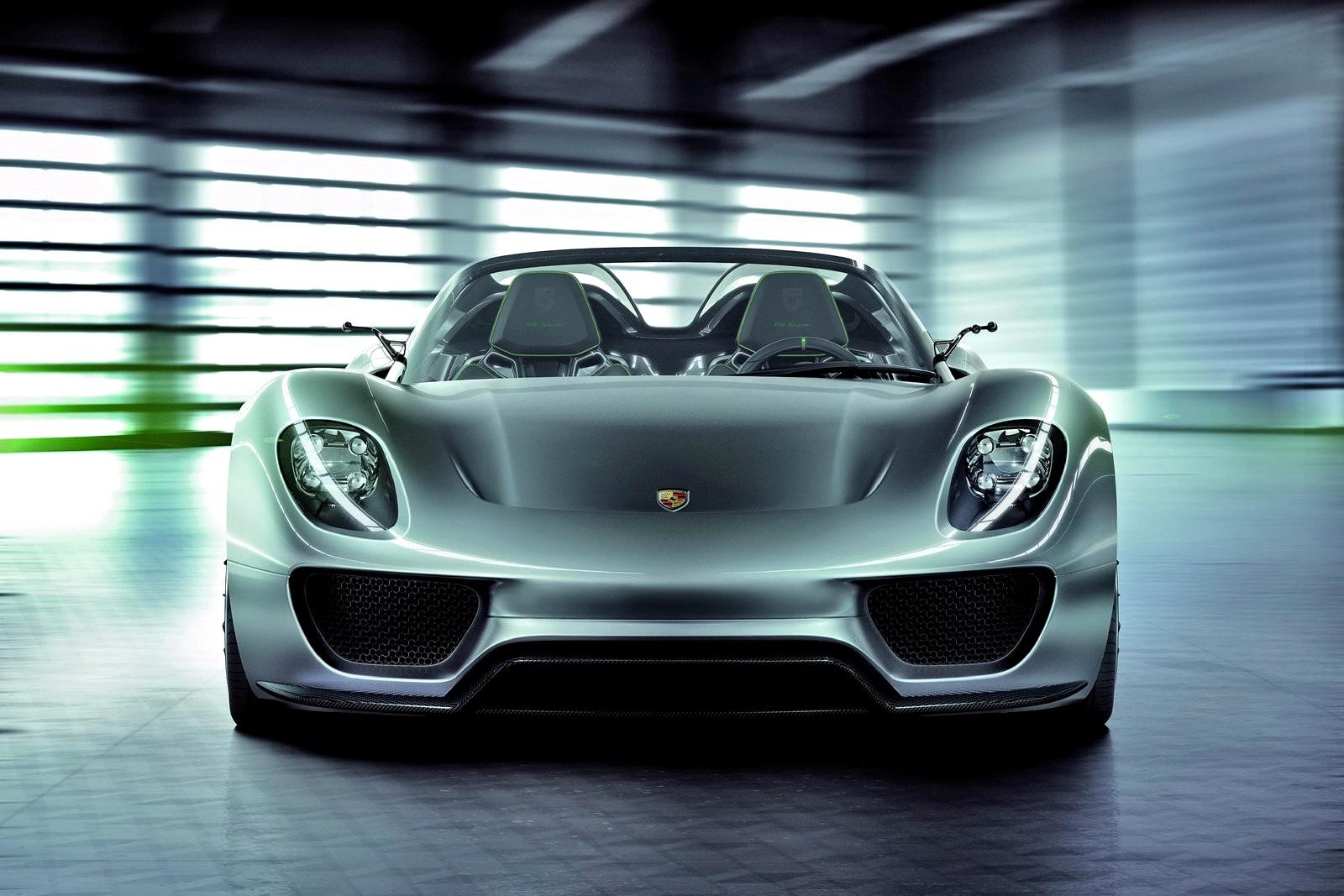 Porsche 918 at 2048 x 2048 iPad size wallpapers HD quality