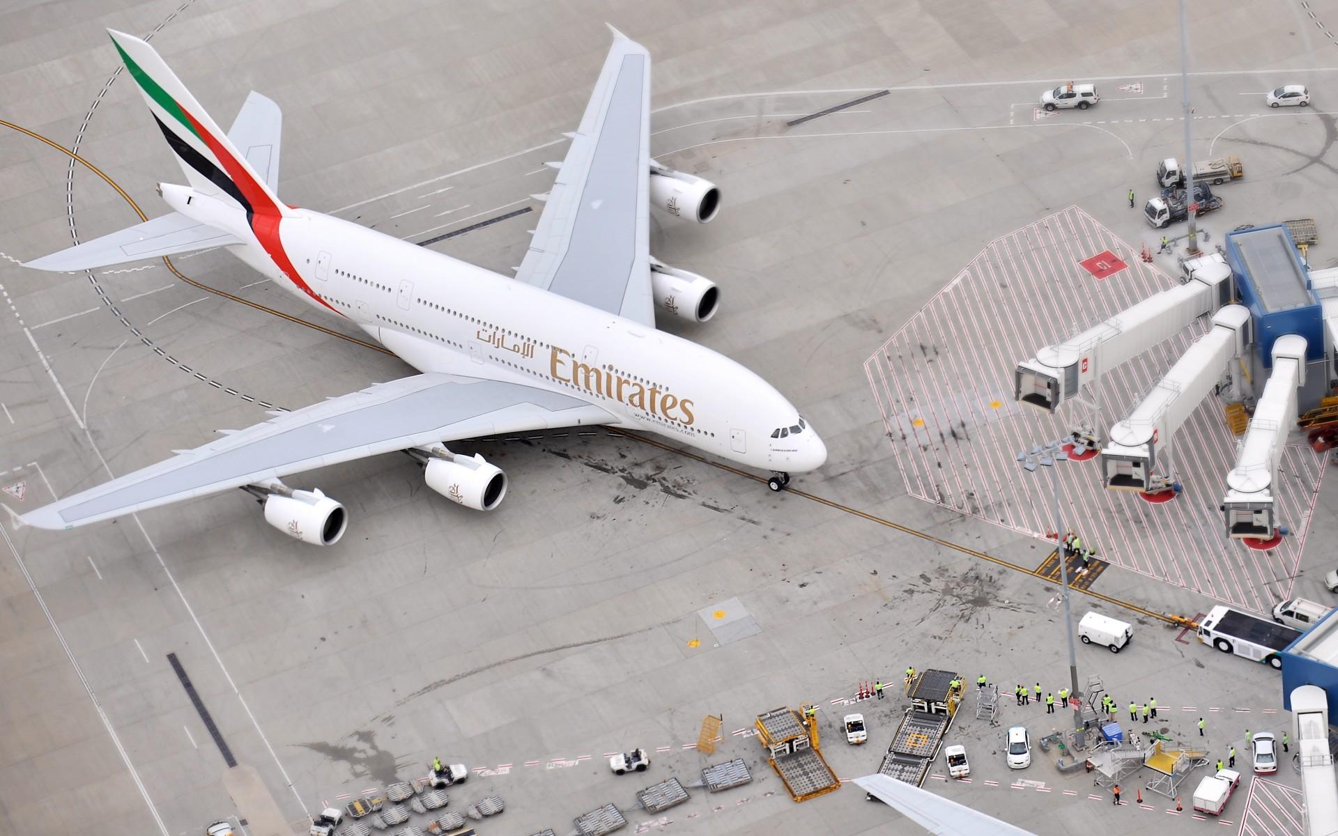 Airbus A380 at 750 x 1334 iPhone 6 size wallpapers HD quality