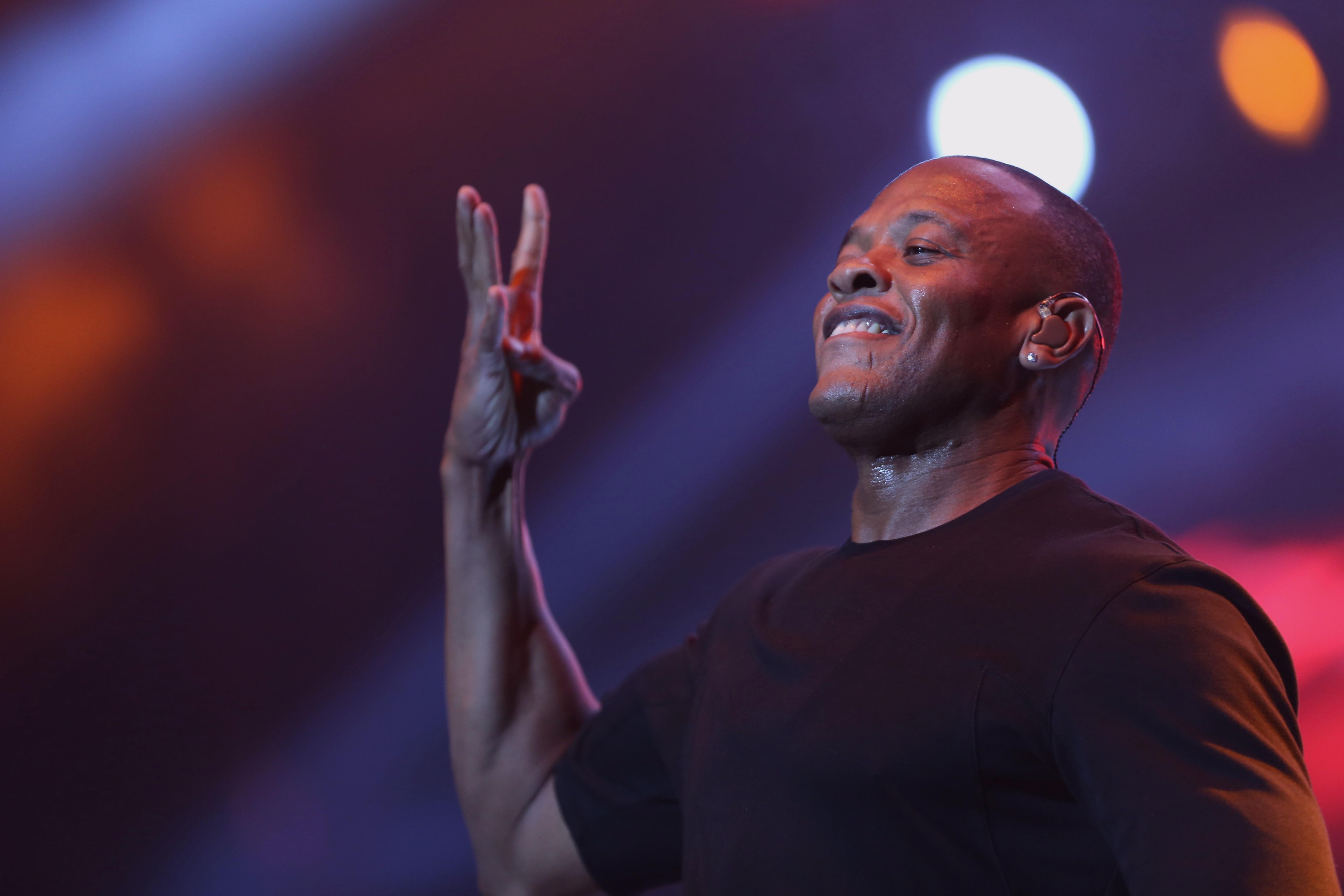 Dr. Dre at 1024 x 768 size wallpapers HD quality