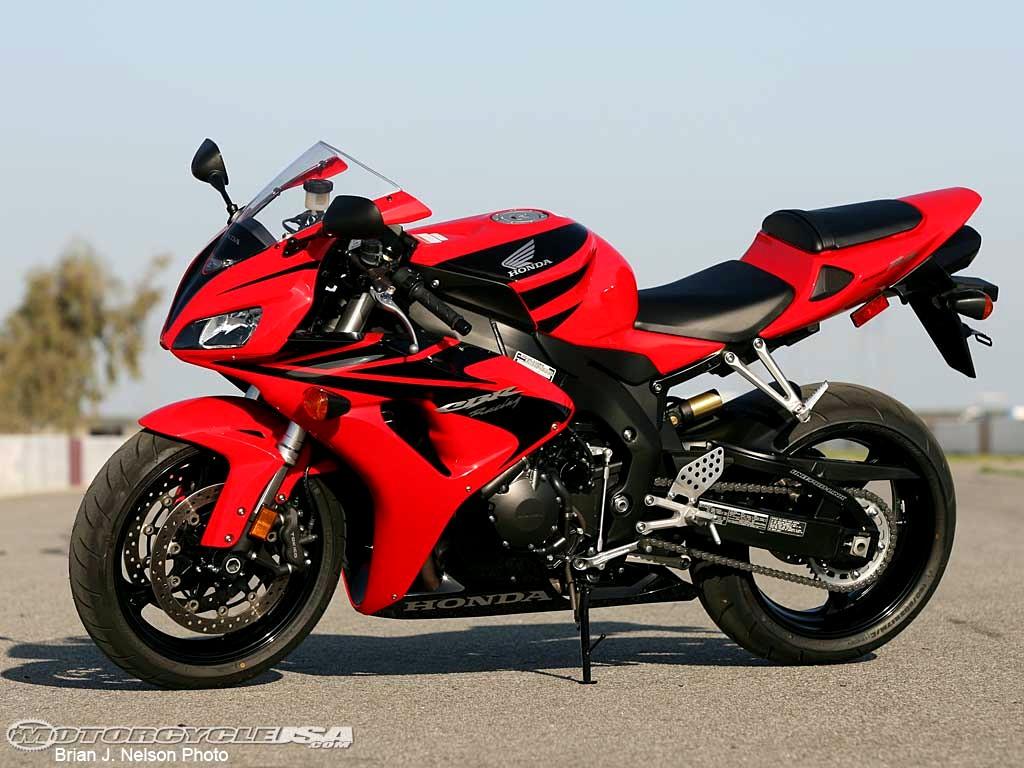 Honda CBR1000RR at 750 x 1334 iPhone 6 size wallpapers HD quality