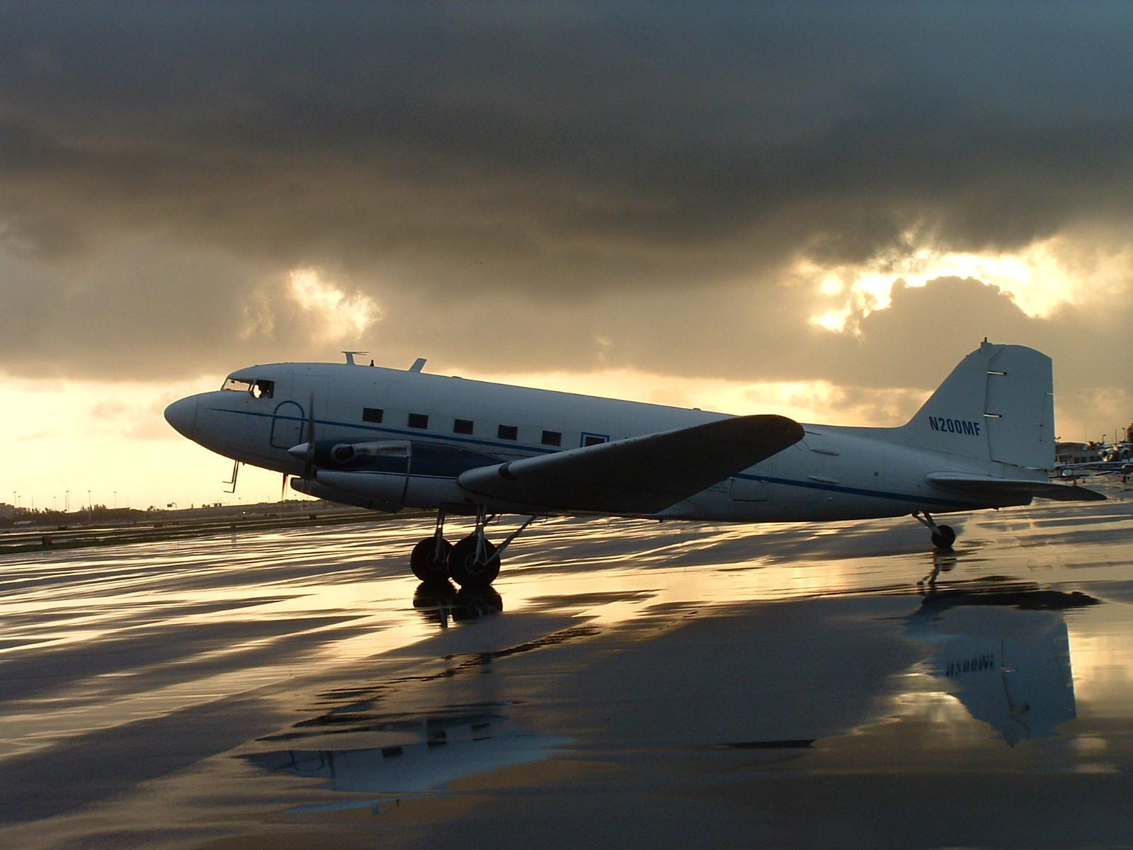 Douglas dc 3. Самолет Douglas DC-3. Дуглас ДС-3. 3dc.