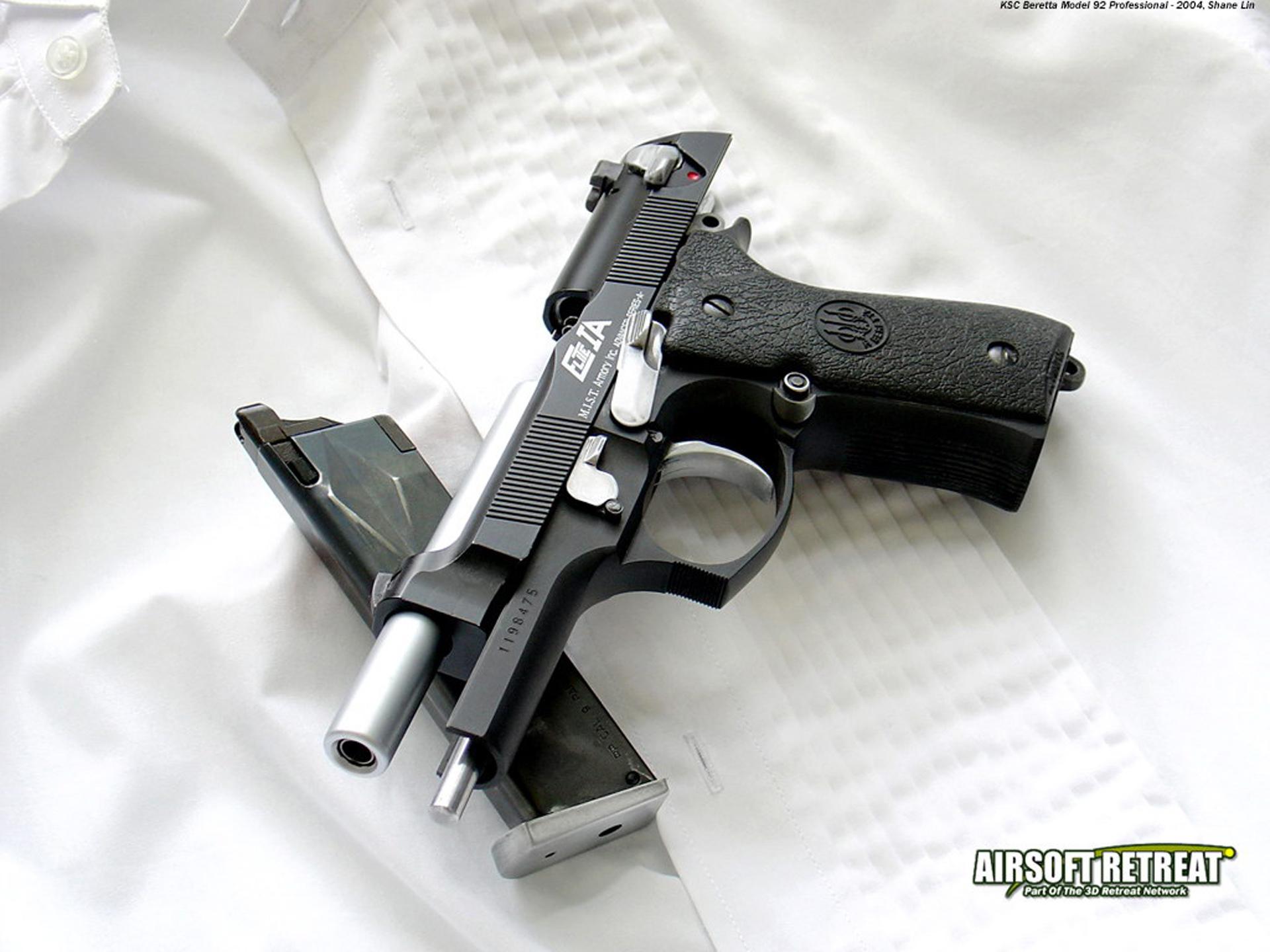 Airsoft Pistol at 320 x 480 iPhone size wallpapers HD quality