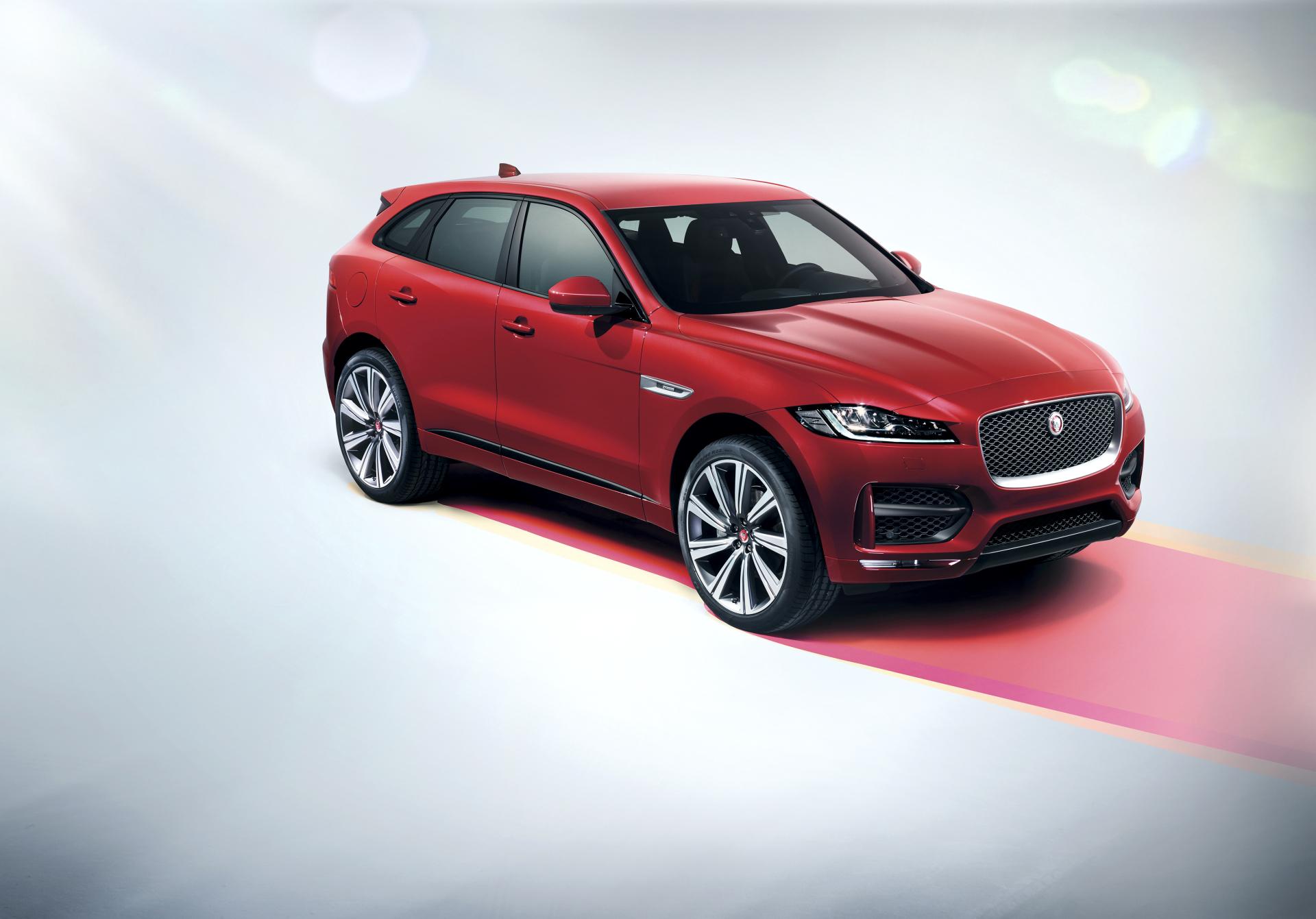 Jaguar F-PACE at 1600 x 1200 size wallpapers HD quality