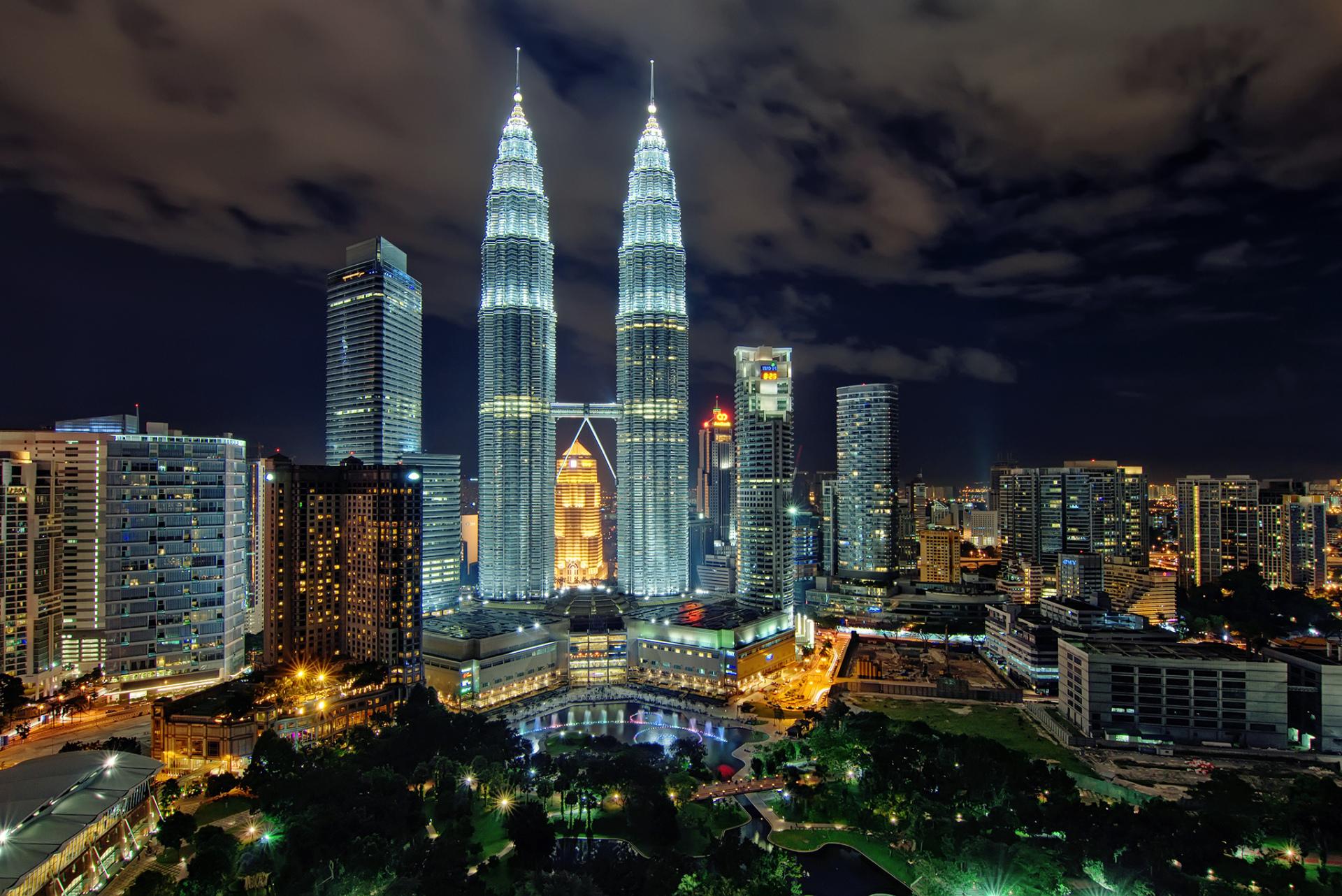 Kuala Lumpur at 320 x 480 iPhone size wallpapers HD quality