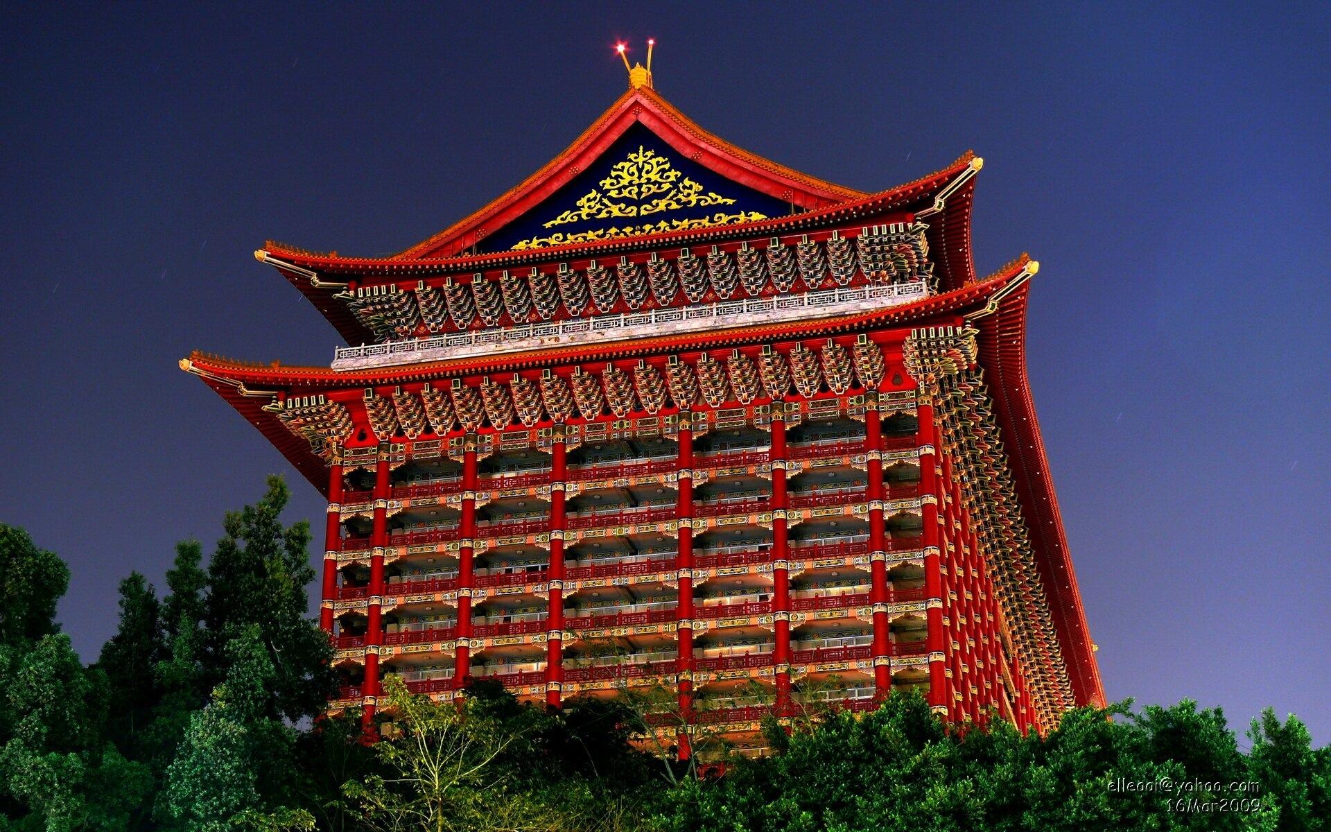 Pagoda at 640 x 1136 iPhone 5 size wallpapers HD quality