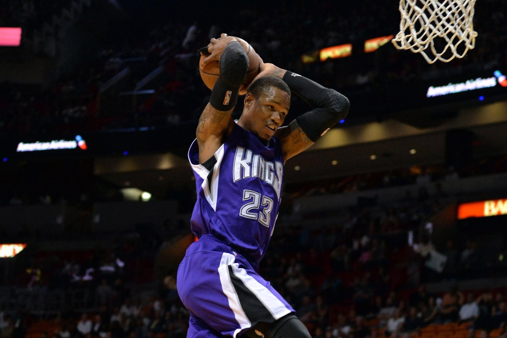 Sacramento Kings at 640 x 960 iPhone 4 size wallpapers HD quality
