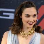 Gal Gadot wallpapers for iphone