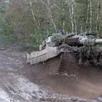 Leopard 2 new photos