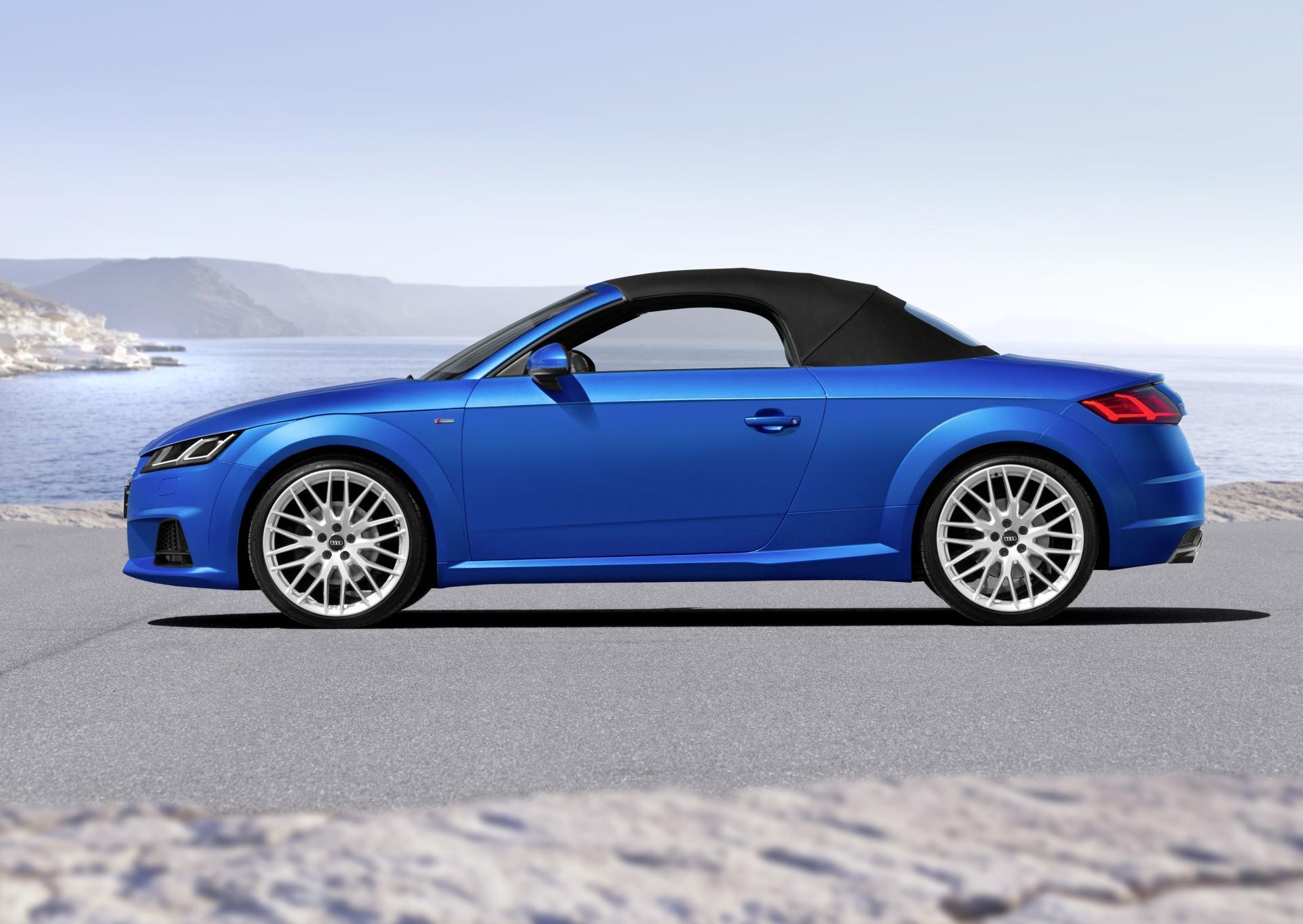 Audi TT Roadster at 640 x 960 iPhone 4 size wallpapers HD quality