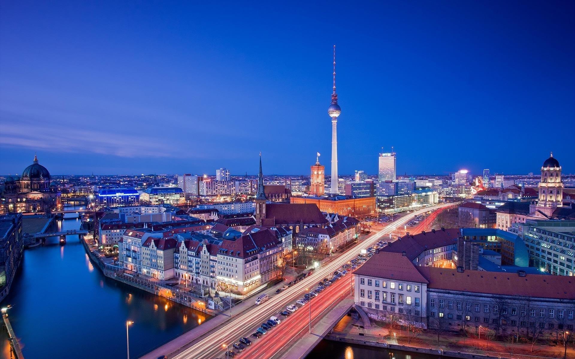 Berlin at 750 x 1334 iPhone 6 size wallpapers HD quality