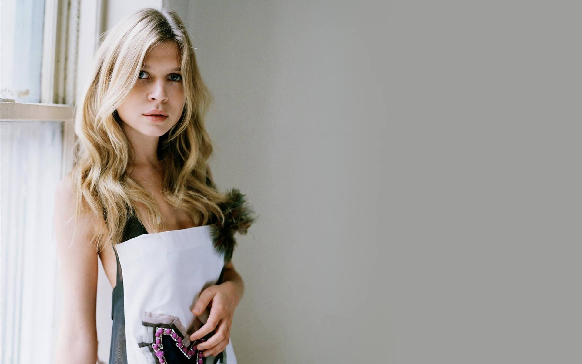 Clemence Poesy at 1024 x 1024 iPad size wallpapers HD quality