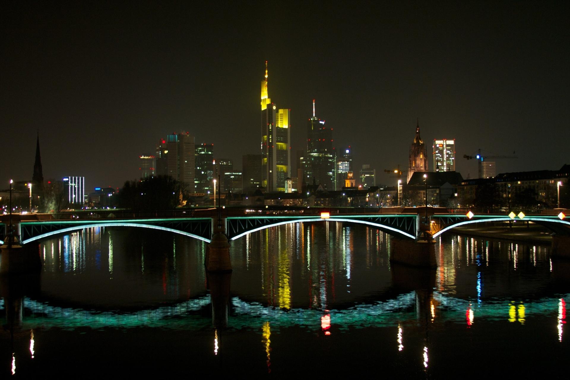 Frankfurt at 1024 x 1024 iPad size wallpapers HD quality