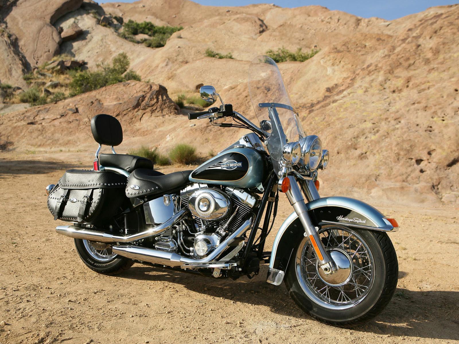 Harley-Davidson Heritage Softail at 1024 x 1024 iPad size wallpapers HD quality