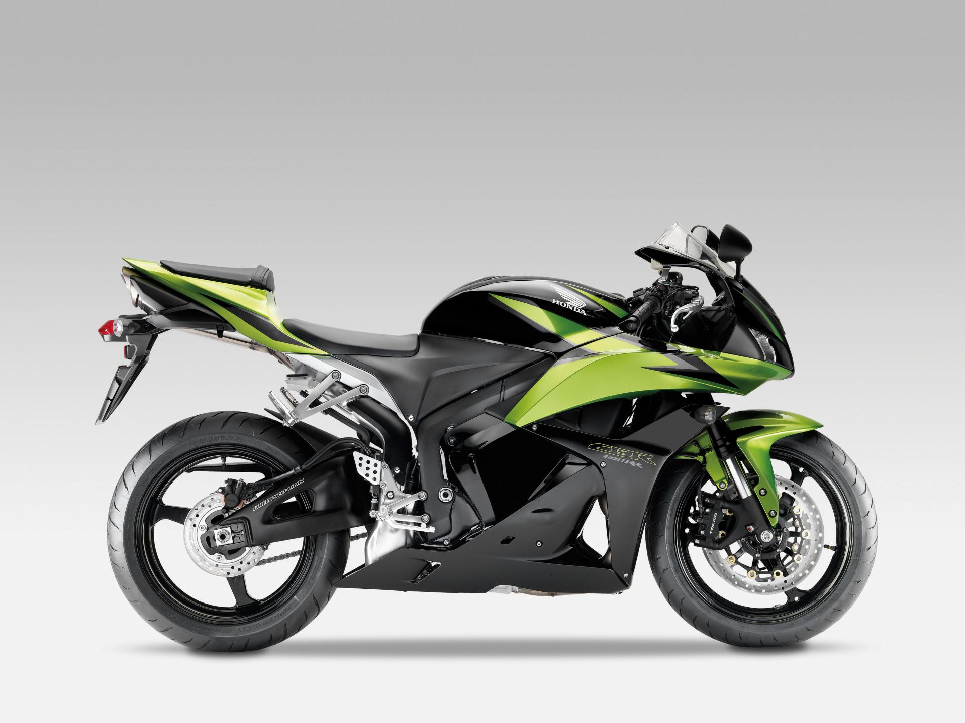 Honda CBR600RR at 1152 x 864 size wallpapers HD quality