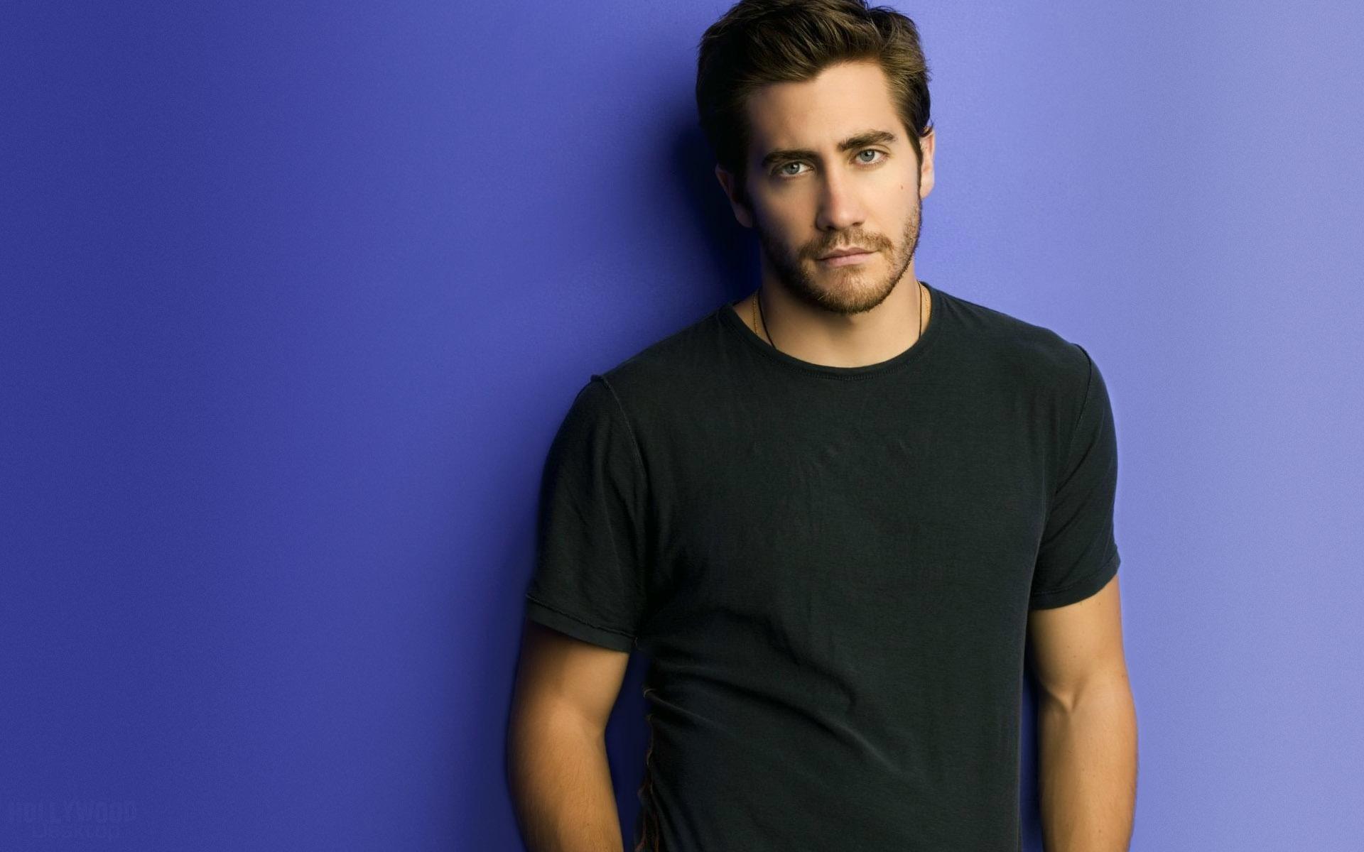 Jake Gyllenhaal at 640 x 960 iPhone 4 size wallpapers HD quality