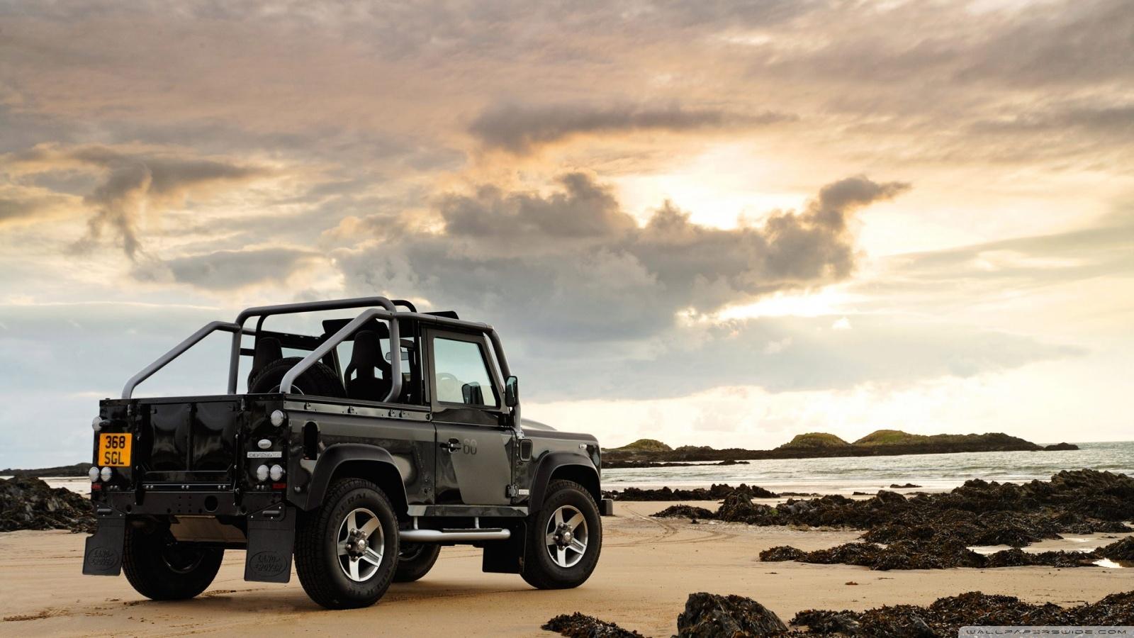 Land Rover Defender at 640 x 960 iPhone 4 size wallpapers HD quality