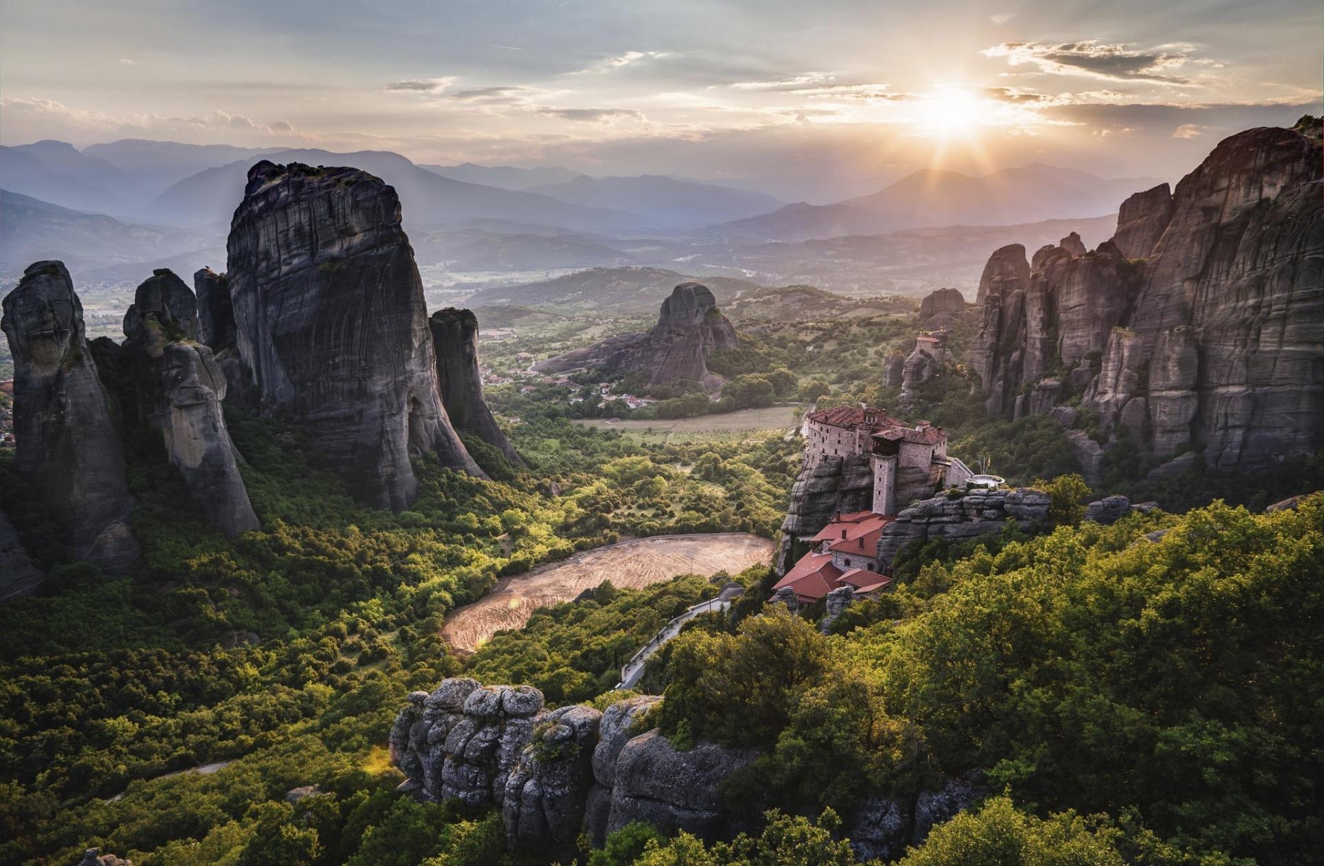 Meteora at 1152 x 864 size wallpapers HD quality