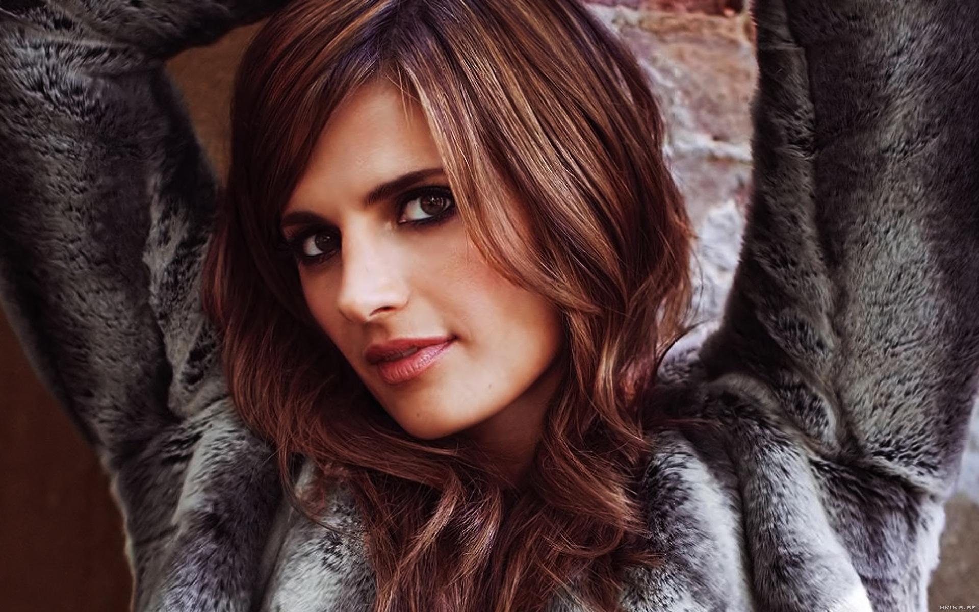 Stana Katic at 2048 x 2048 iPad size wallpapers HD quality