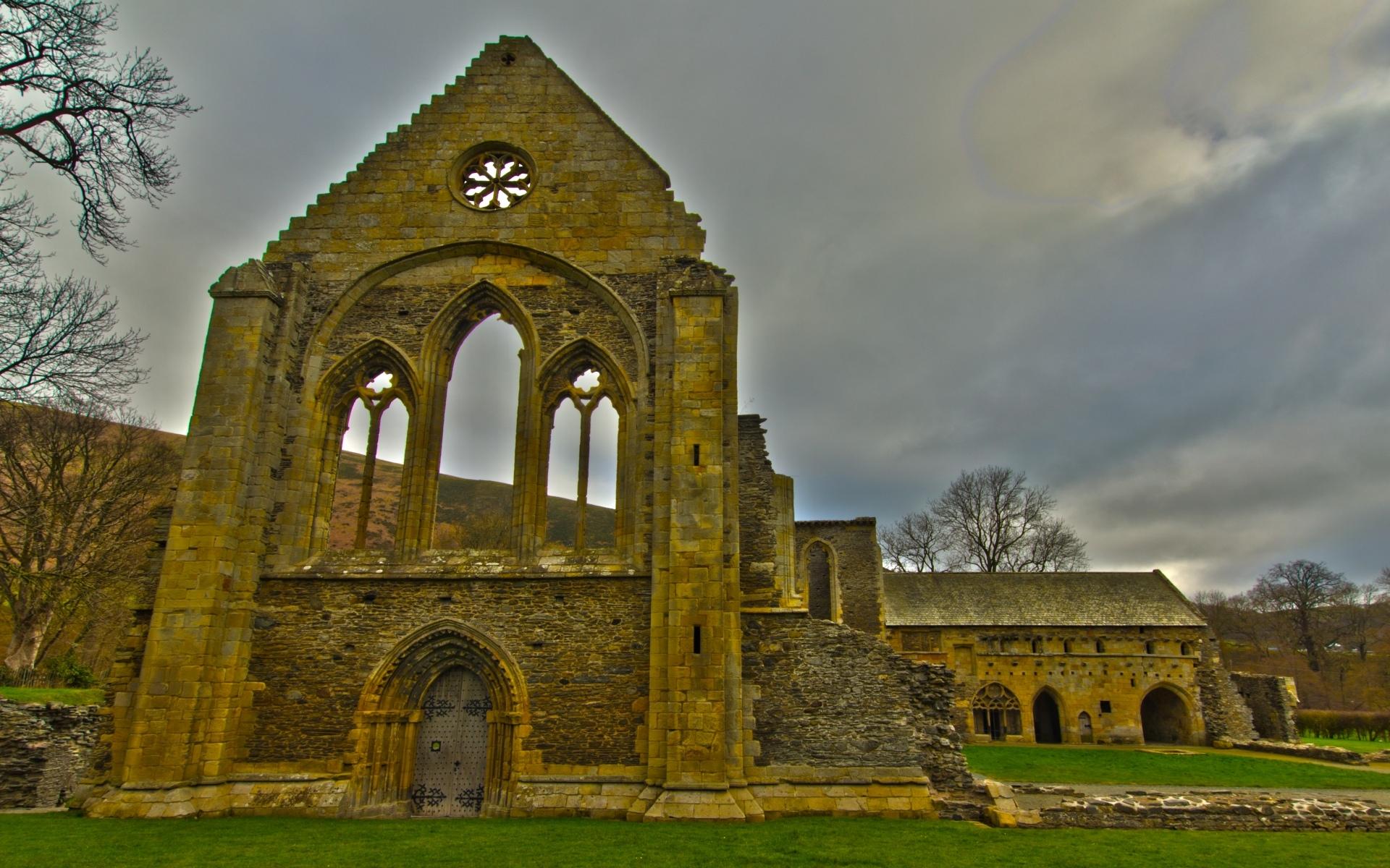 Valle Crucis Abbey at 2048 x 2048 iPad size wallpapers HD quality