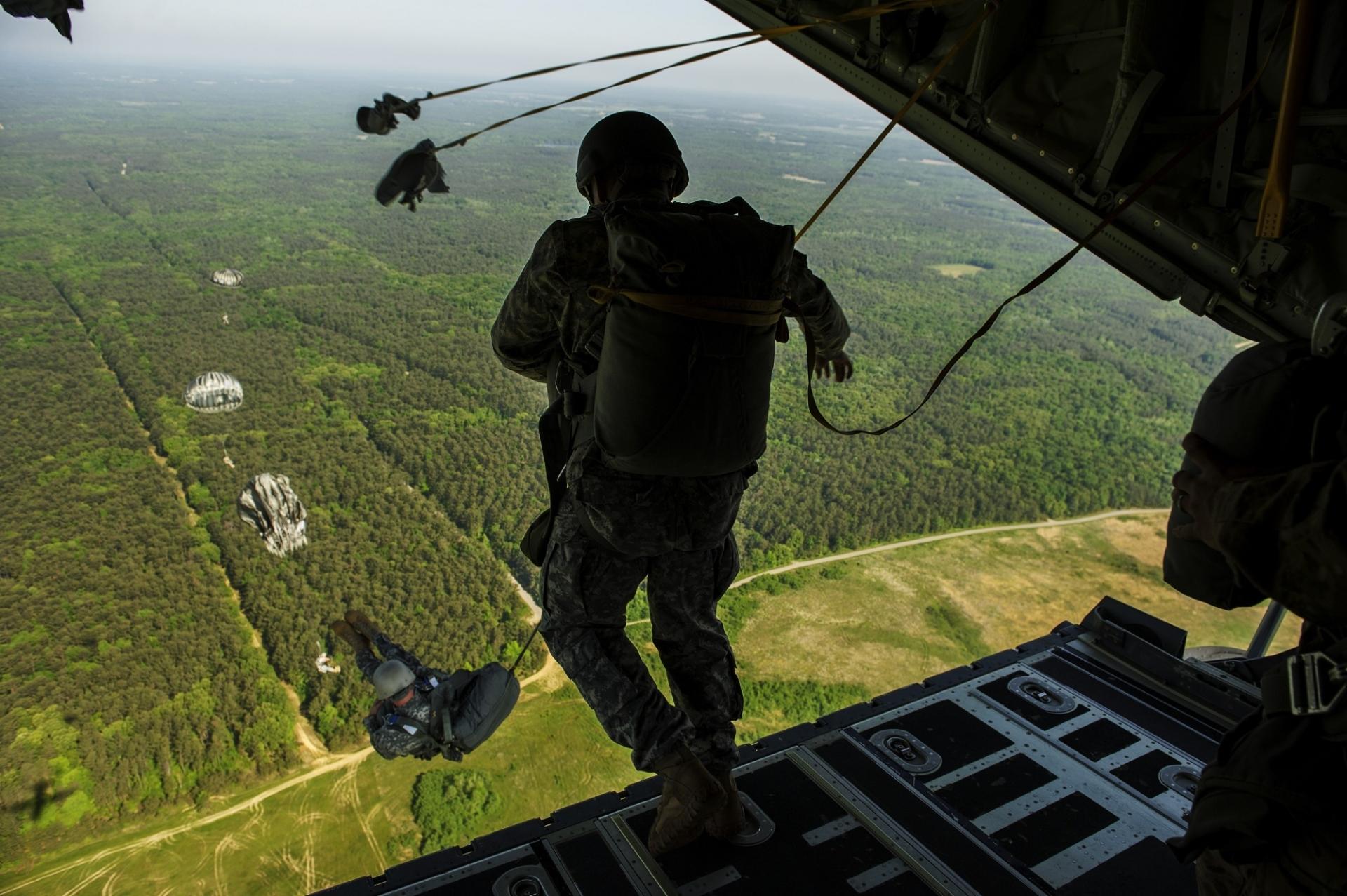 Paratrooper Wallpaper HD Download