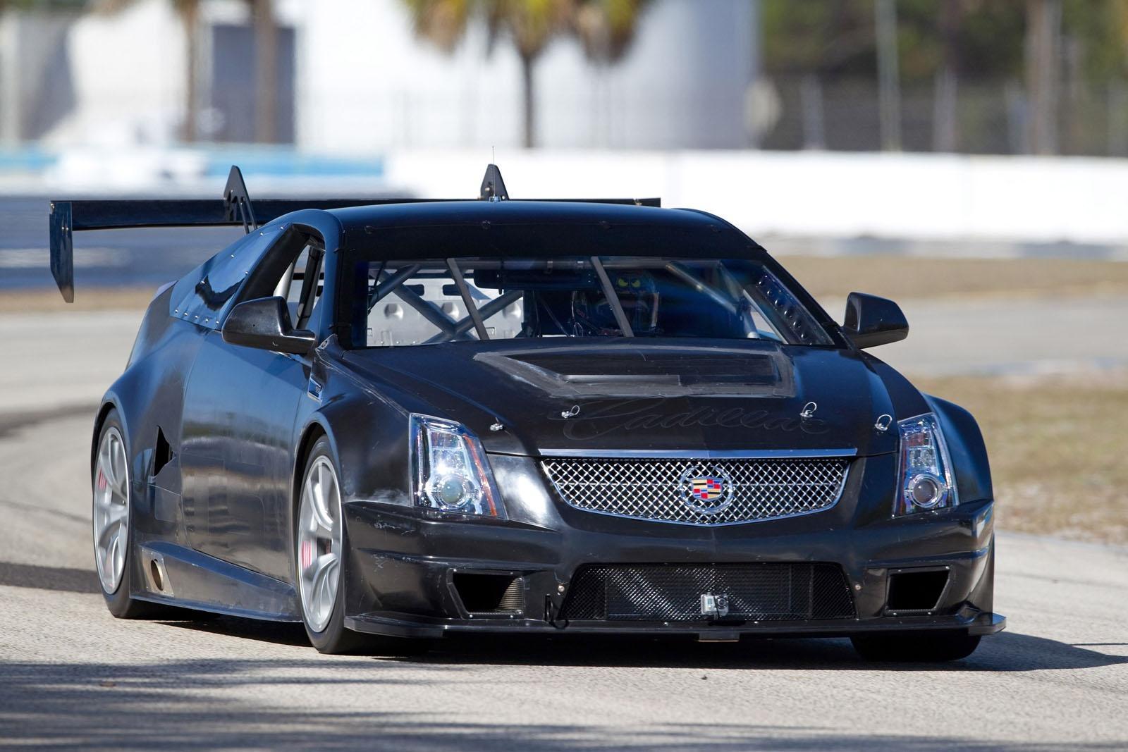 Cadillac CTS-V at 320 x 480 iPhone size wallpapers HD quality