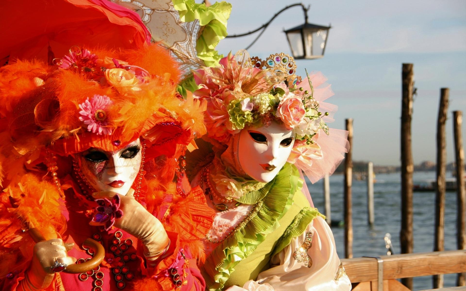 Carnival Of Venice at 320 x 480 iPhone size wallpapers HD quality