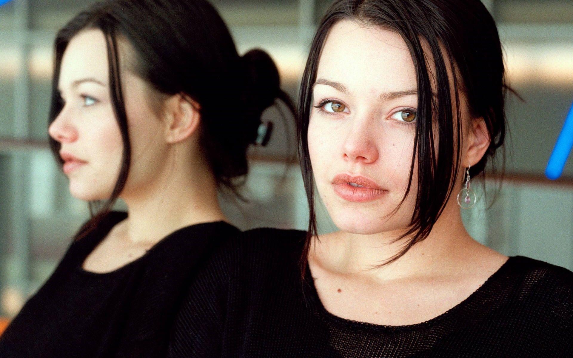Cosma Shiva Hagen at 640 x 1136 iPhone 5 size wallpapers HD quality