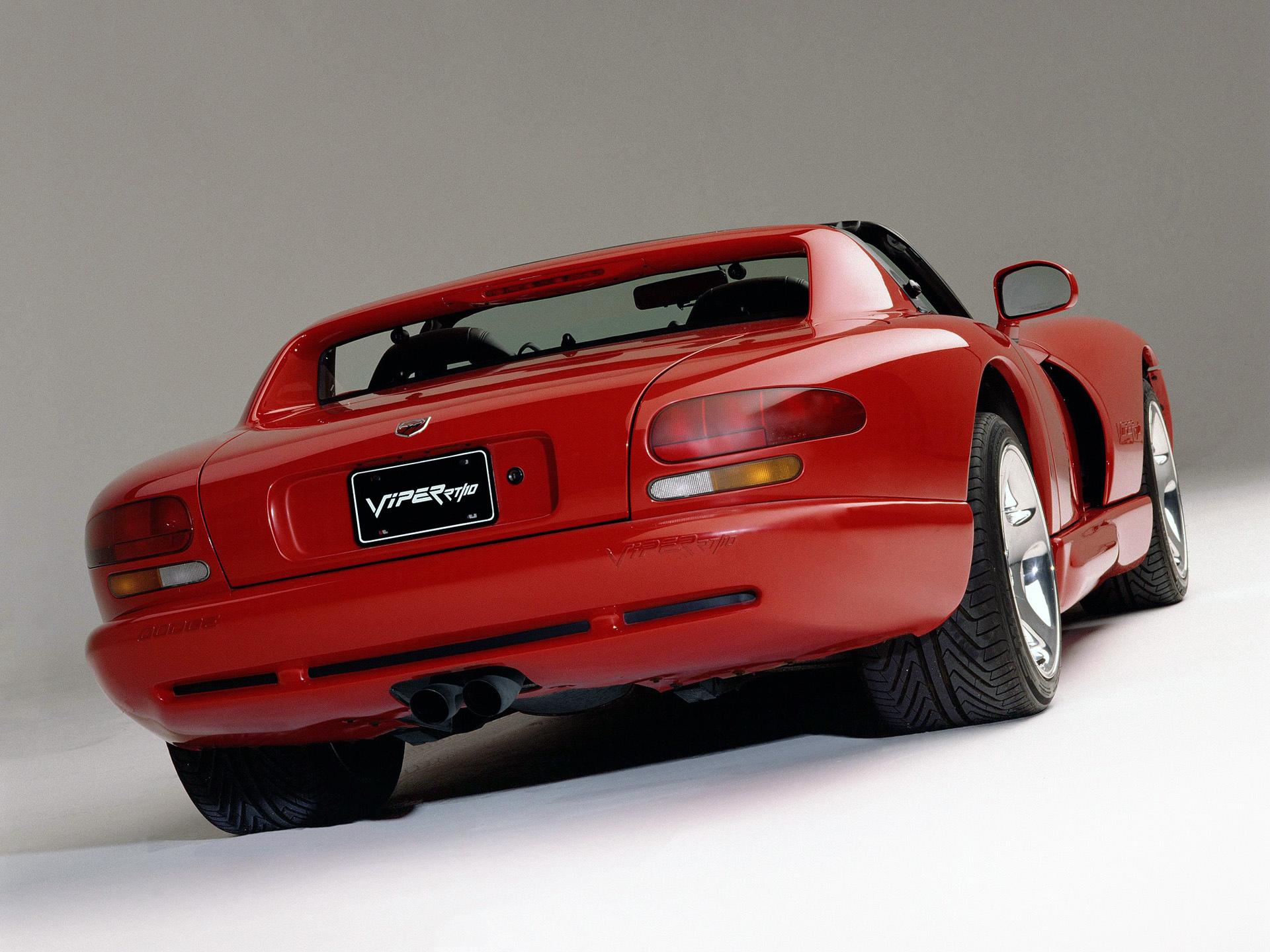 Dodge Viper RT 10 Roadster at 640 x 1136 iPhone 5 size wallpapers HD quality