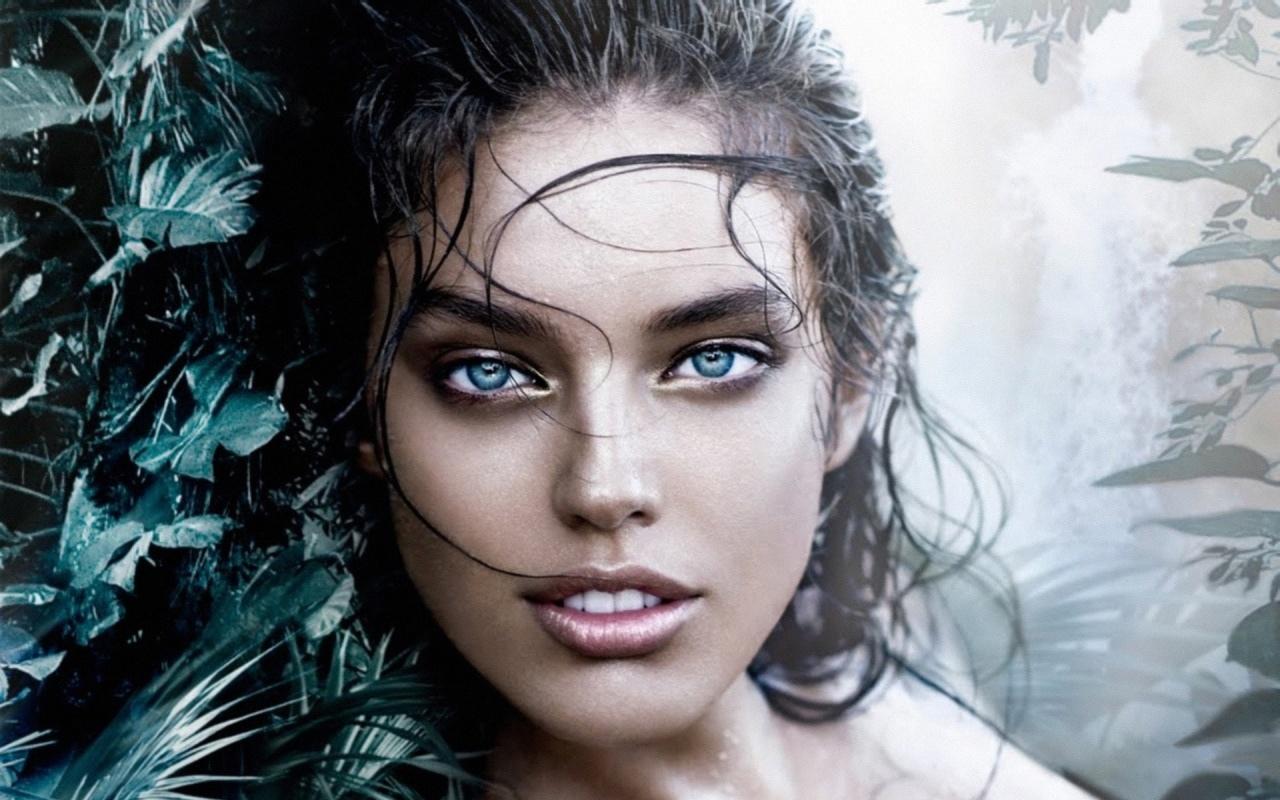 Emily Didonato at 640 x 1136 iPhone 5 size wallpapers HD quality