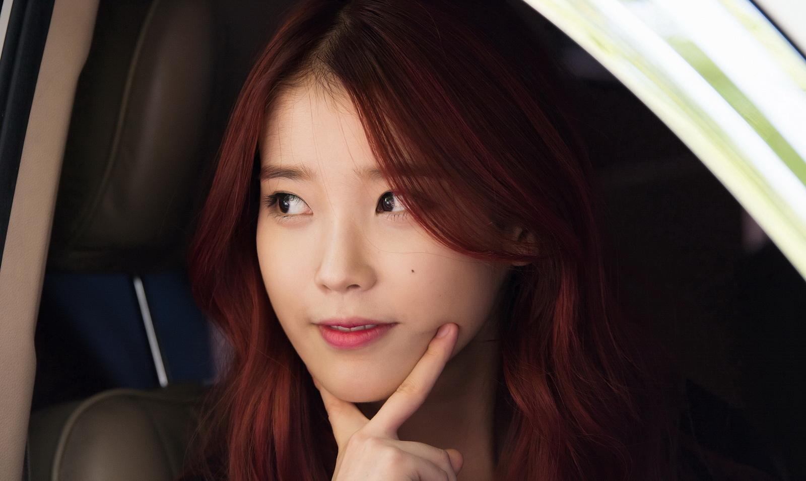 IU at 1152 x 864 size wallpapers HD quality
