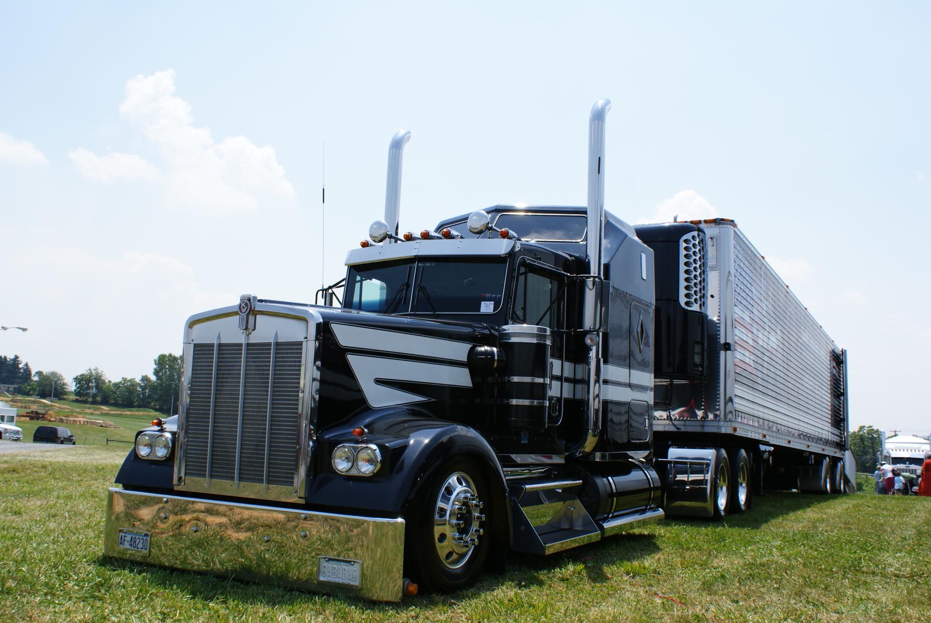 Kenworth at 640 x 1136 iPhone 5 size wallpapers HD quality