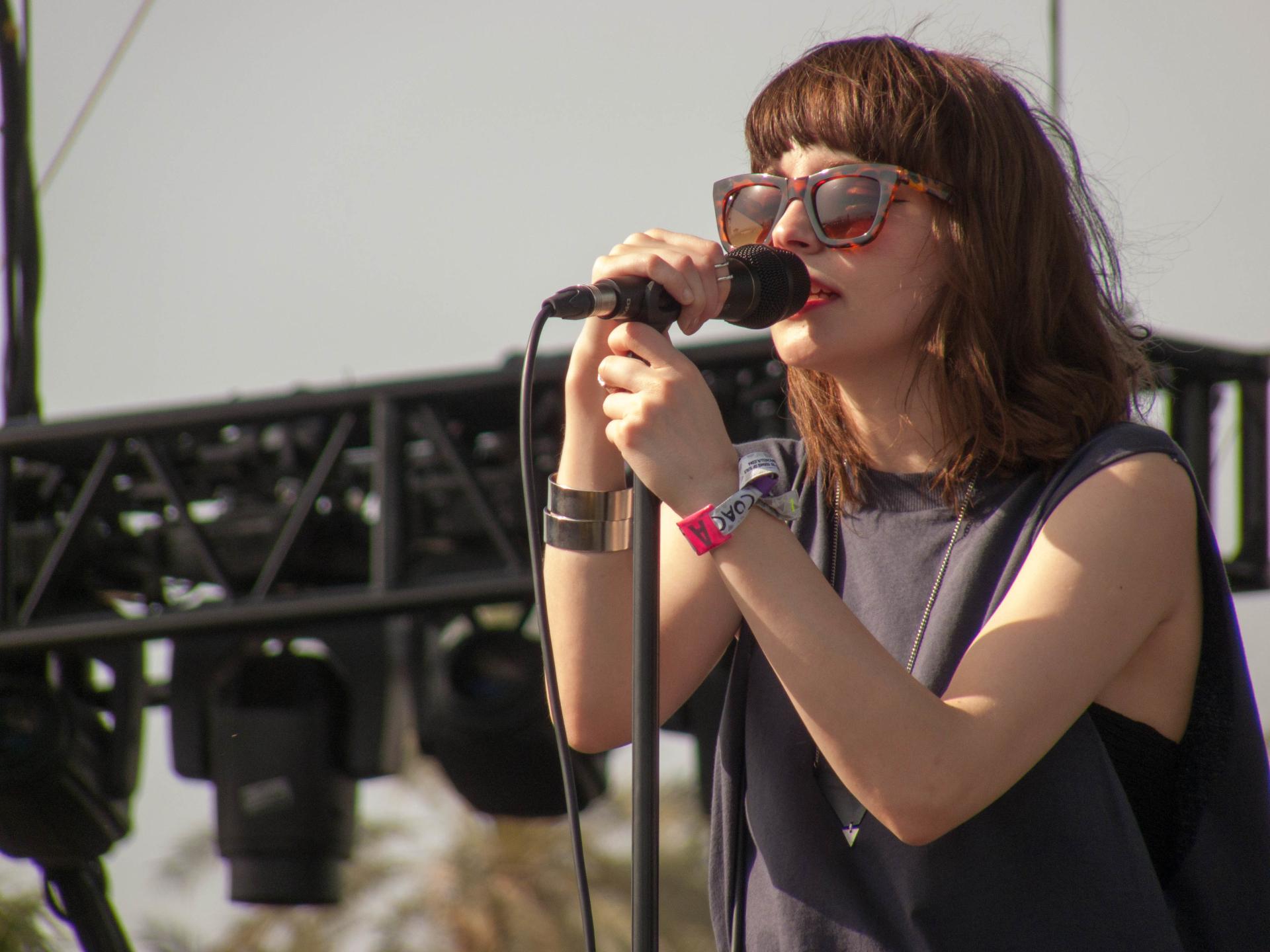 Lauren Mayberry at 1152 x 864 size wallpapers HD quality