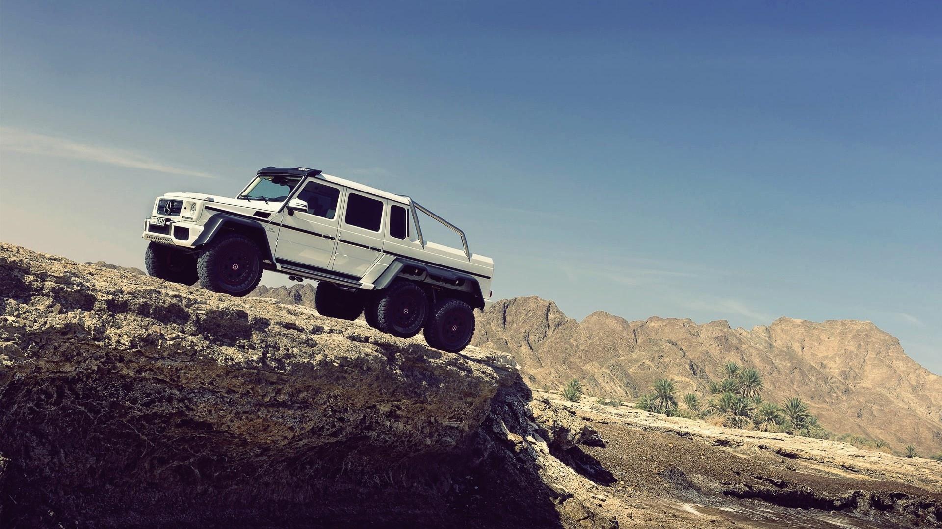 Mercedes-Benz G63 at 1024 x 1024 iPad size wallpapers HD quality