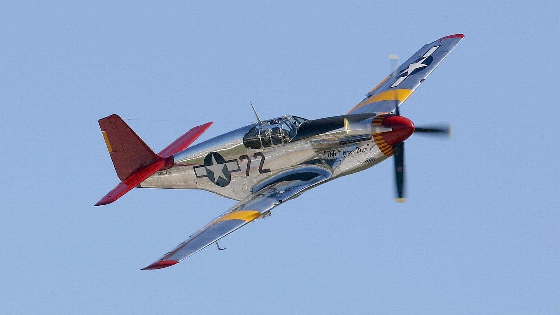 North American P-51 Mustang at 640 x 1136 iPhone 5 size wallpapers HD quality