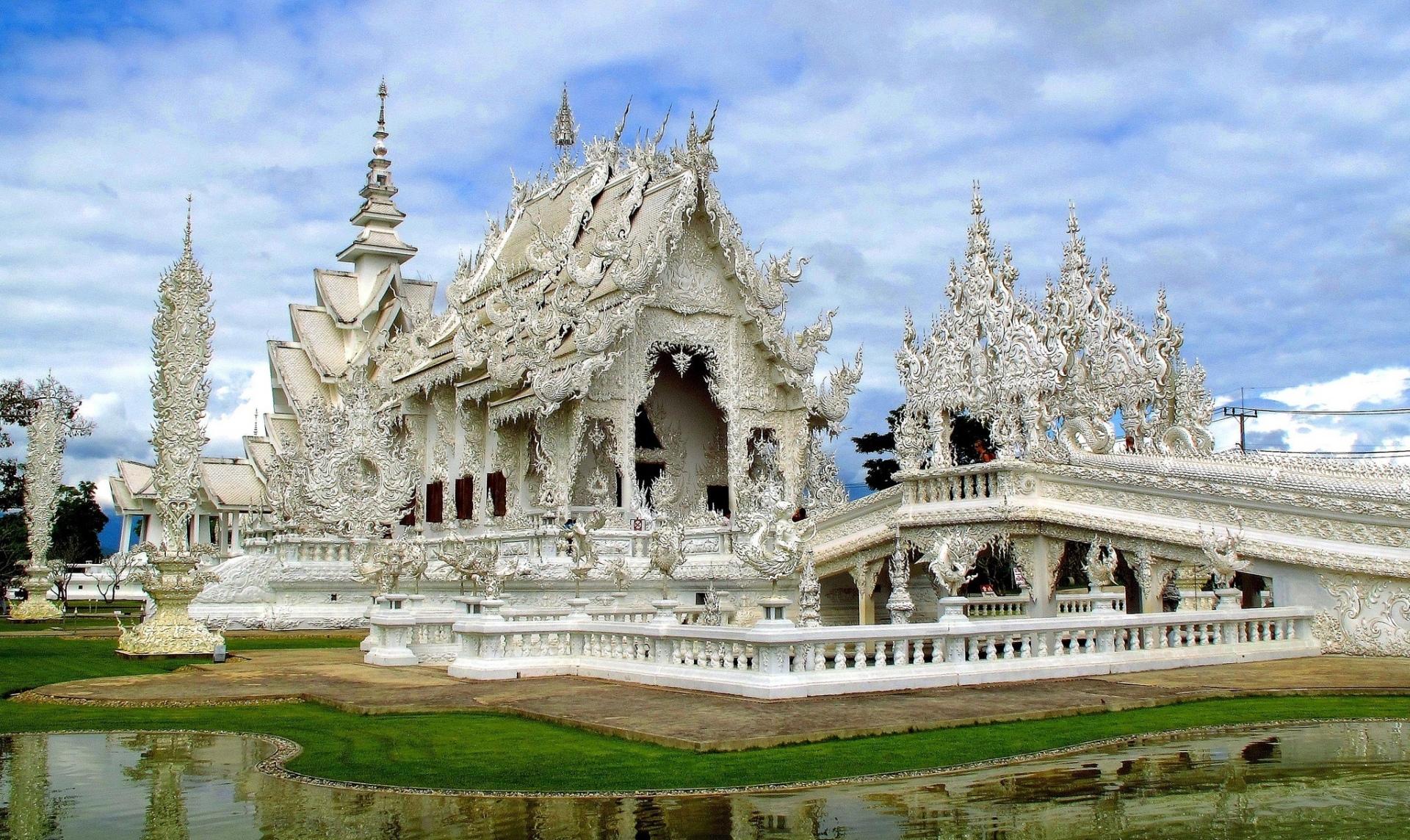 Wat Rong Khun at 640 x 1136 iPhone 5 size wallpapers HD quality