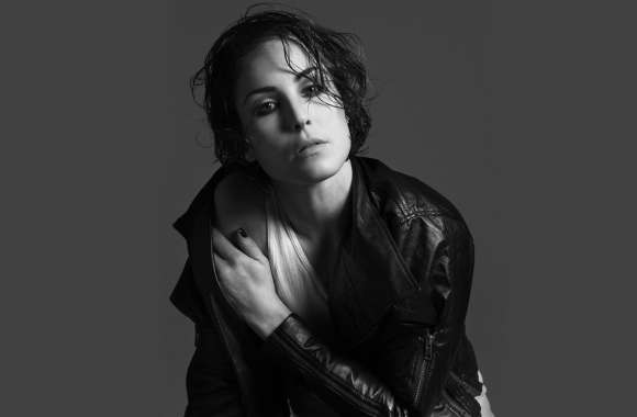 Noomi Rapace wallpapers hd quality