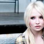 Emily Browning PC wallpapers