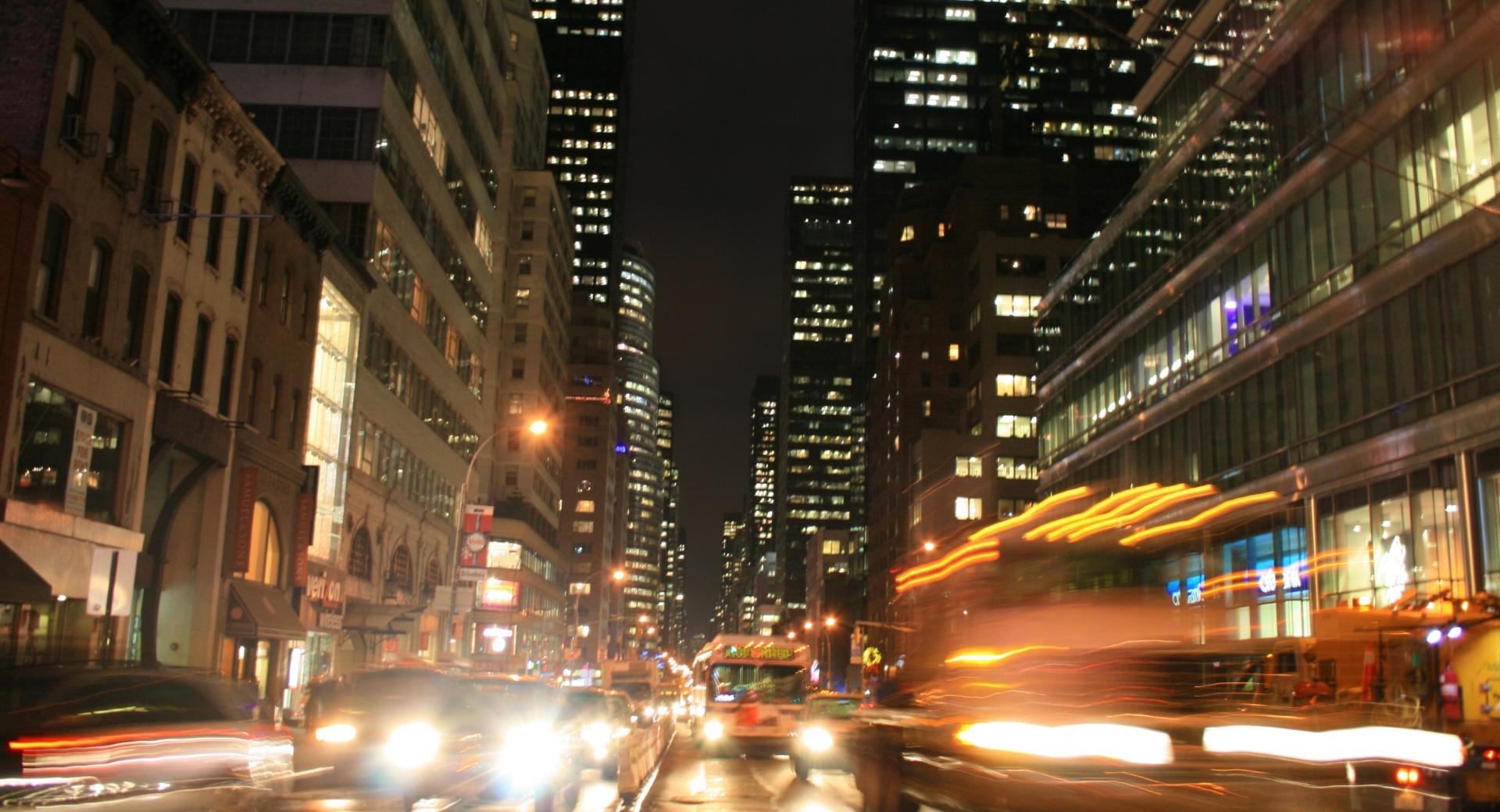 5th Avenue Rush Hour at 640 x 1136 iPhone 5 size wallpapers HD quality