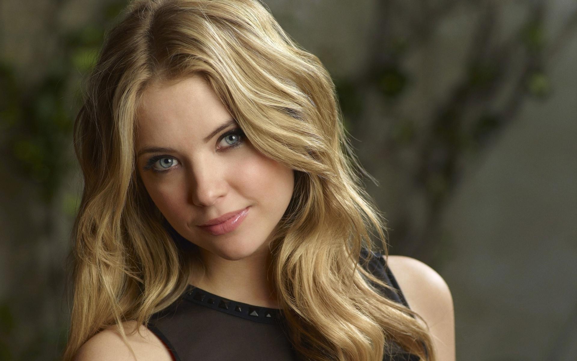 Ashley Benson at 1600 x 1200 size wallpapers HD quality