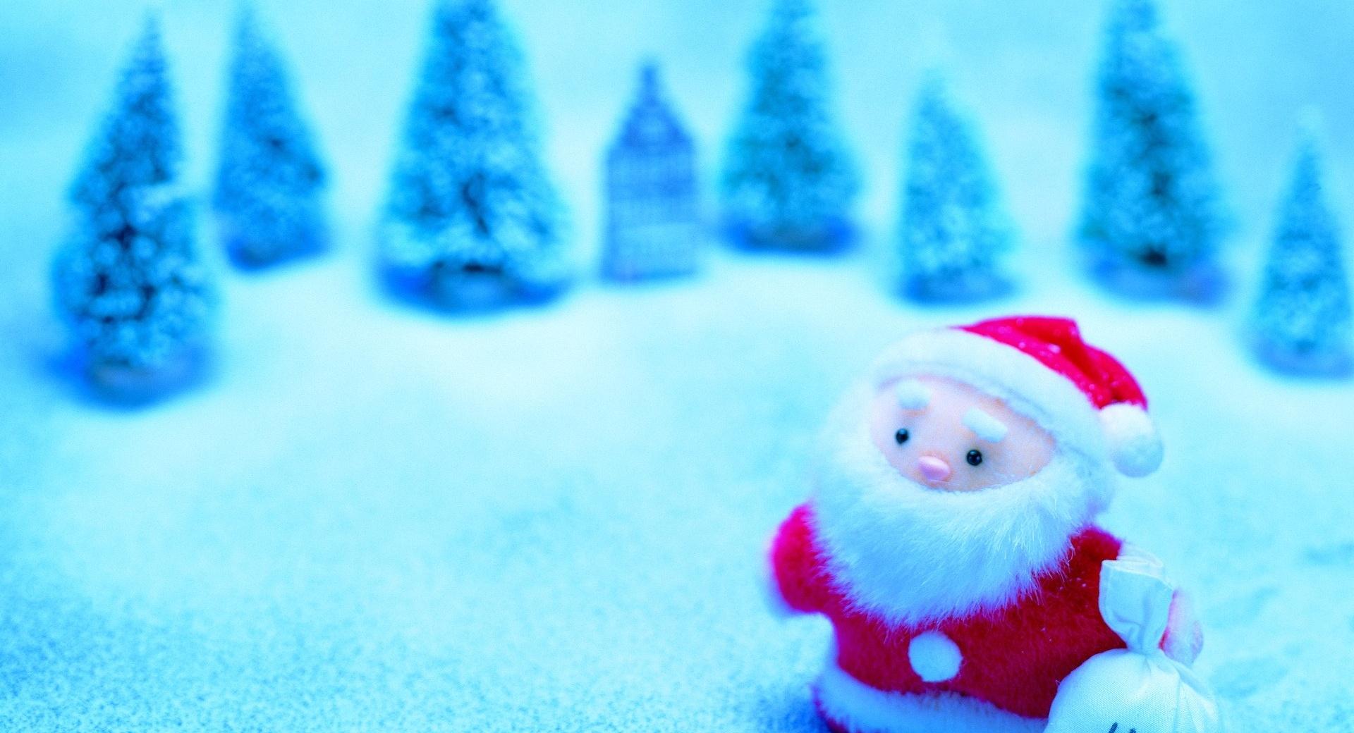 Cute Santa Claus at 640 x 960 iPhone 4 size wallpapers HD quality