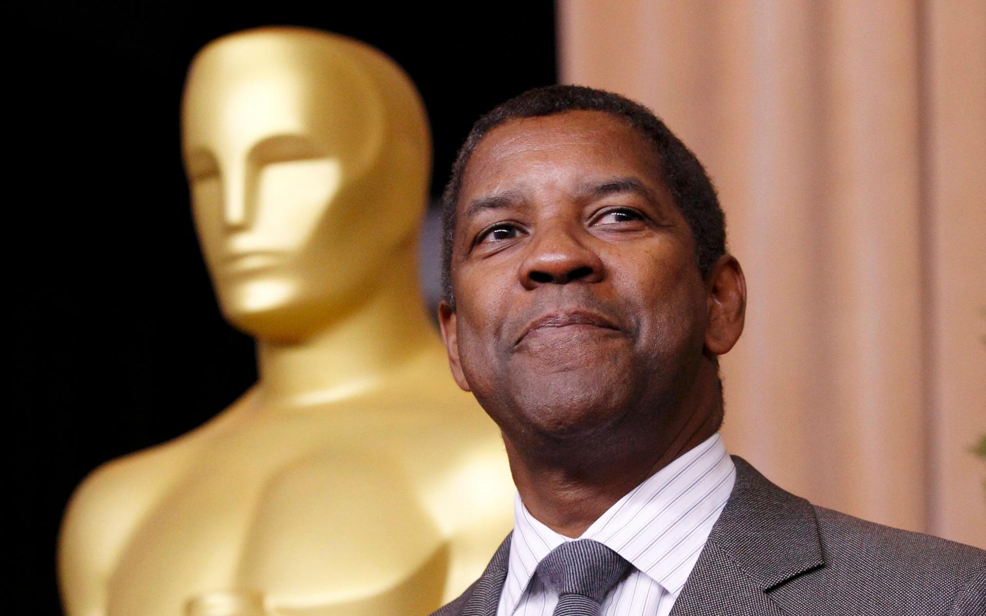 Denzel Washington at 320 x 480 iPhone size wallpapers HD quality