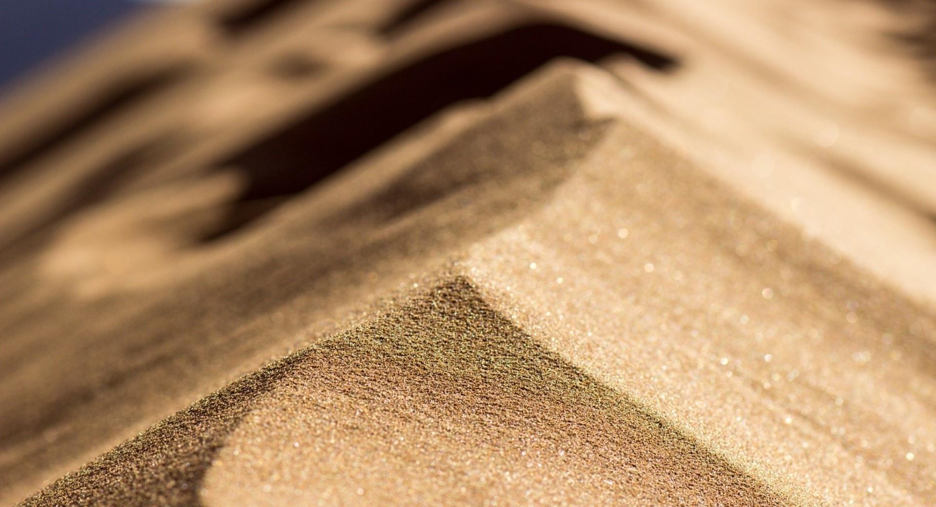 Desert Sand Macro at 640 x 960 iPhone 4 size wallpapers HD quality
