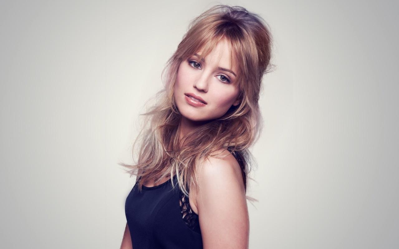 Dianna Agron at 640 x 1136 iPhone 5 size wallpapers HD quality