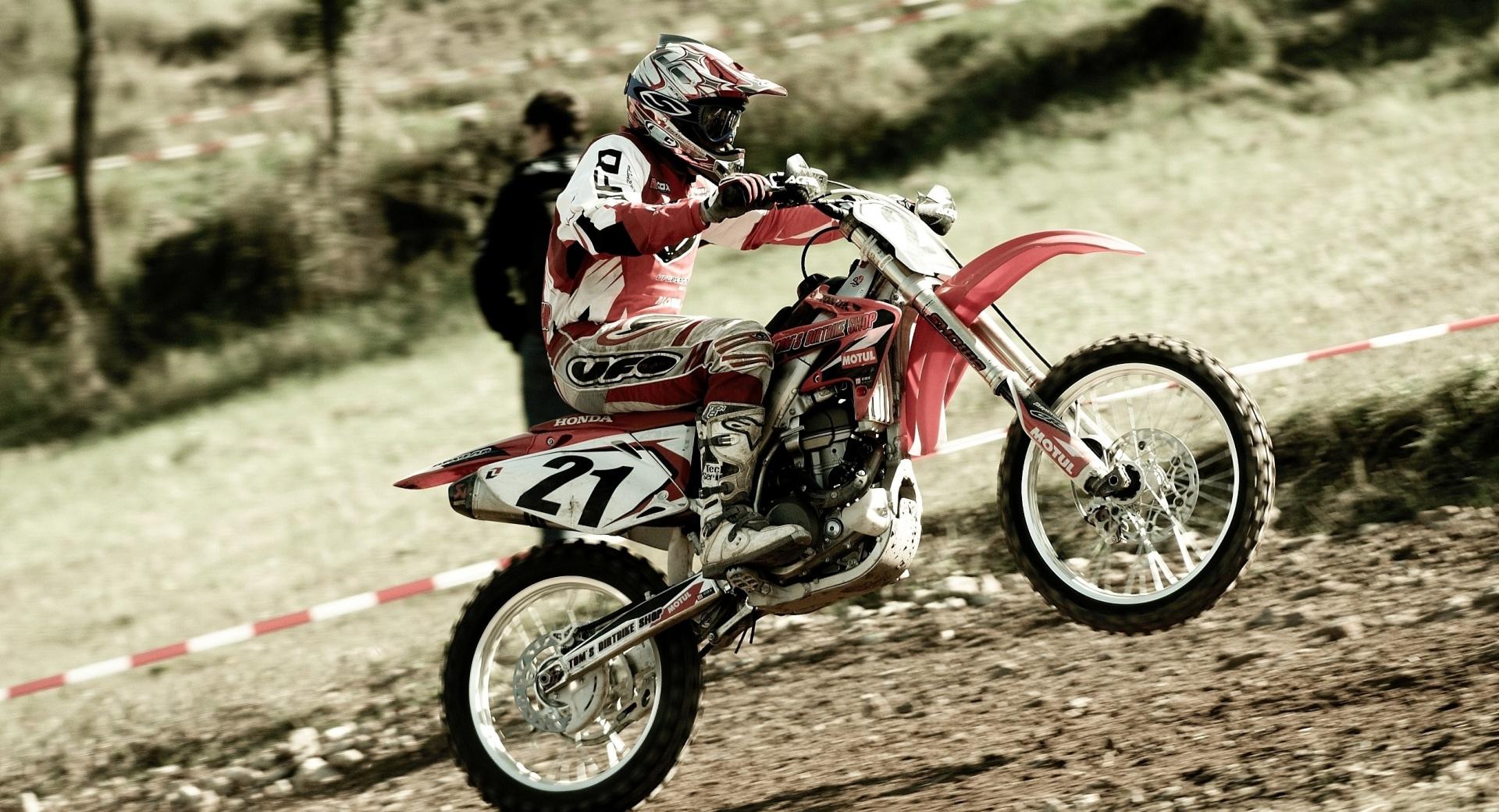 Enduro Competition at 1600 x 1200 size wallpapers HD quality