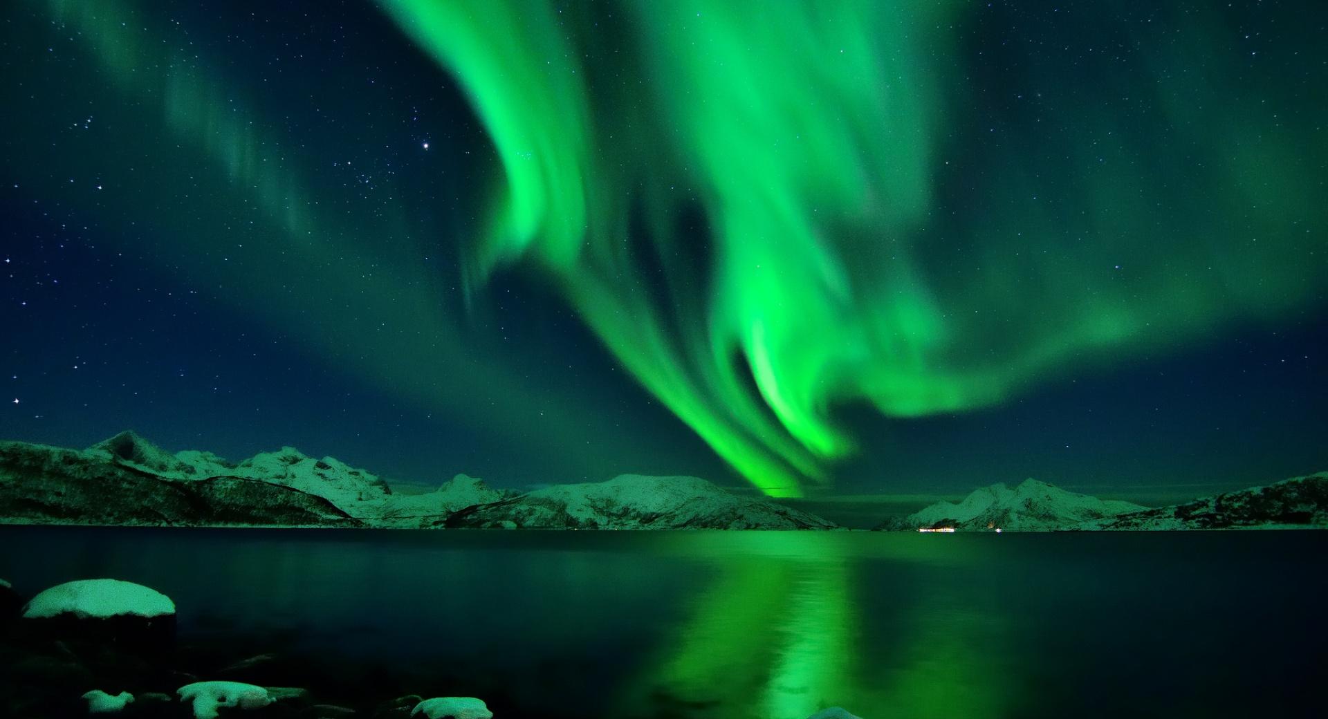 Green Lights In The Sky 2014 at 1024 x 1024 iPad size wallpapers HD quality