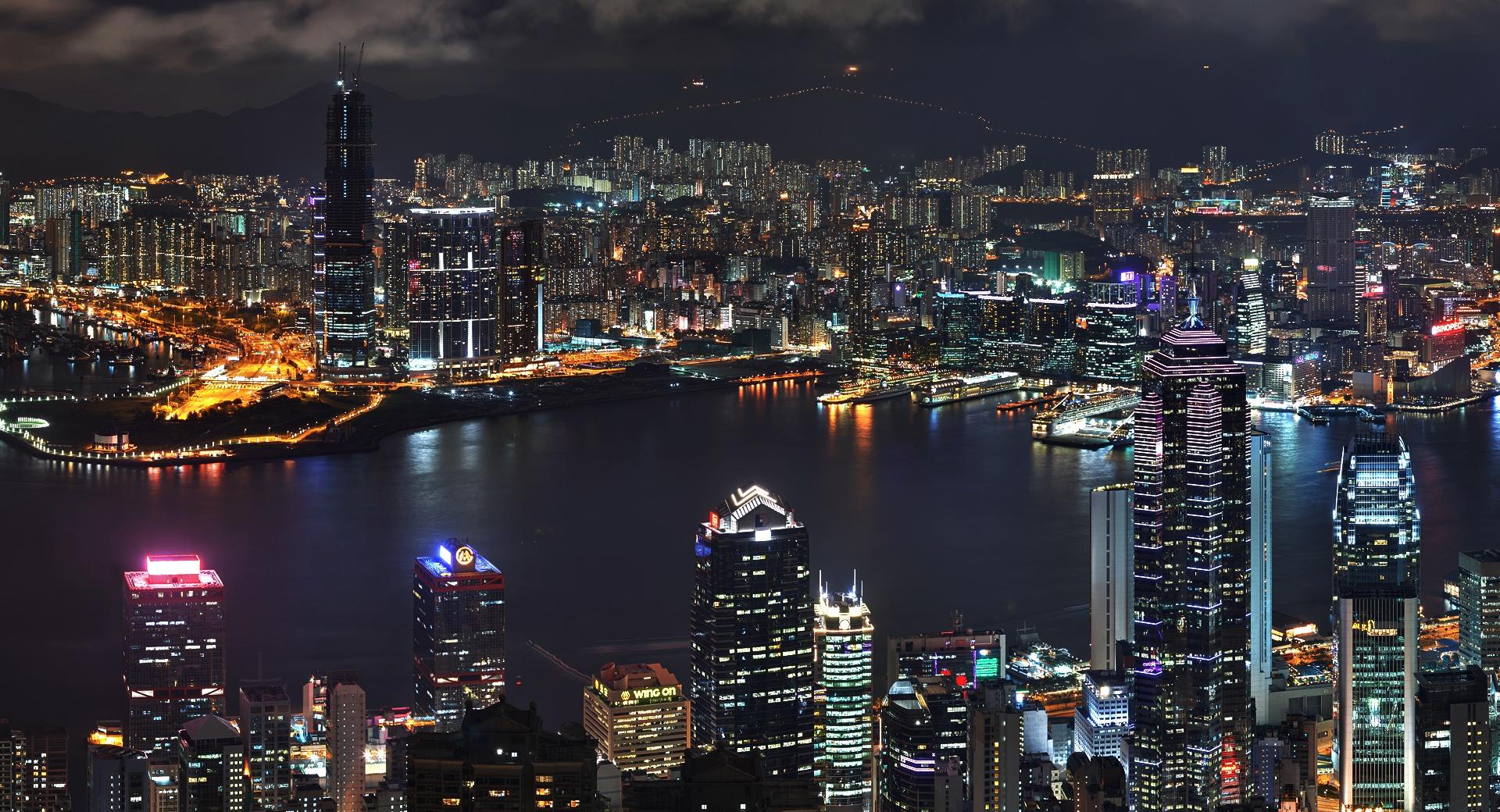 Hong Kong Skyline at 2048 x 2048 iPad size wallpapers HD quality