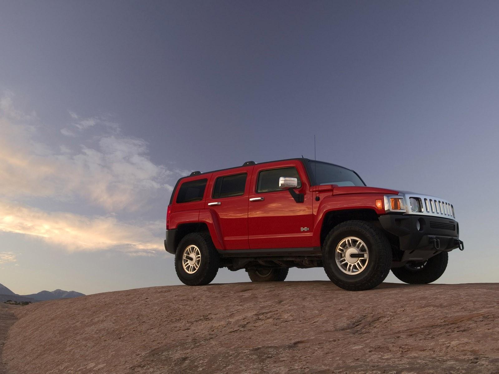 Hummer H3 at 1024 x 1024 iPad size wallpapers HD quality
